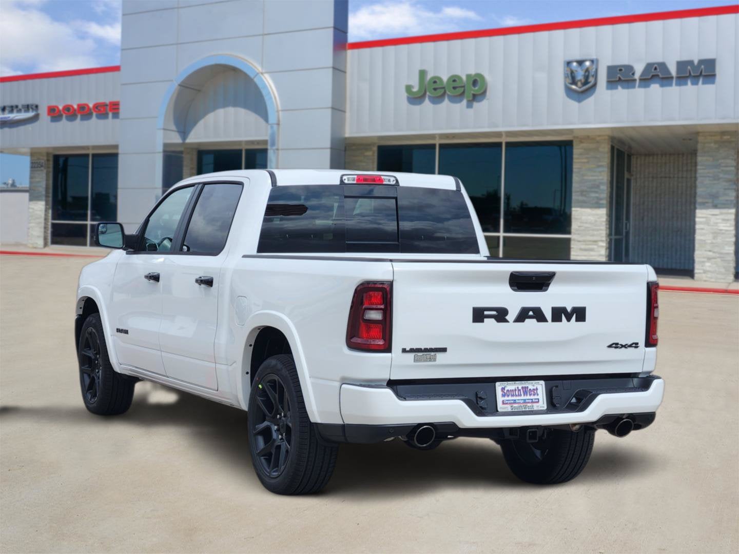 2027 RAM Ram 1500 RAM 1500 LARAMIE CREW CAB 4X4 5'7' BOX