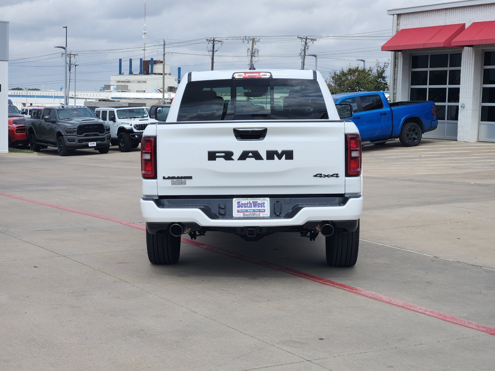 2027 RAM Ram 1500 RAM 1500 LARAMIE CREW CAB 4X4 5'7' BOX