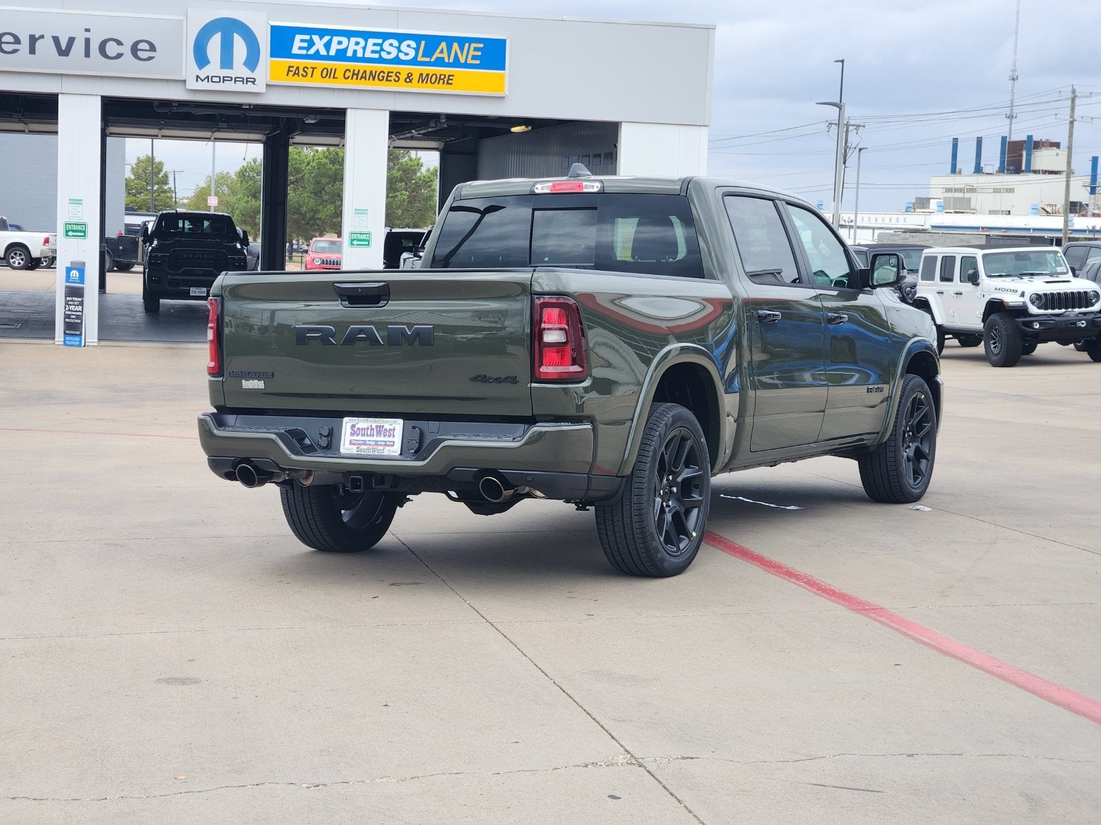 2027 RAM Ram 1500 RAM 1500 LARAMIE CREW CAB 4X4 5'7' BOX