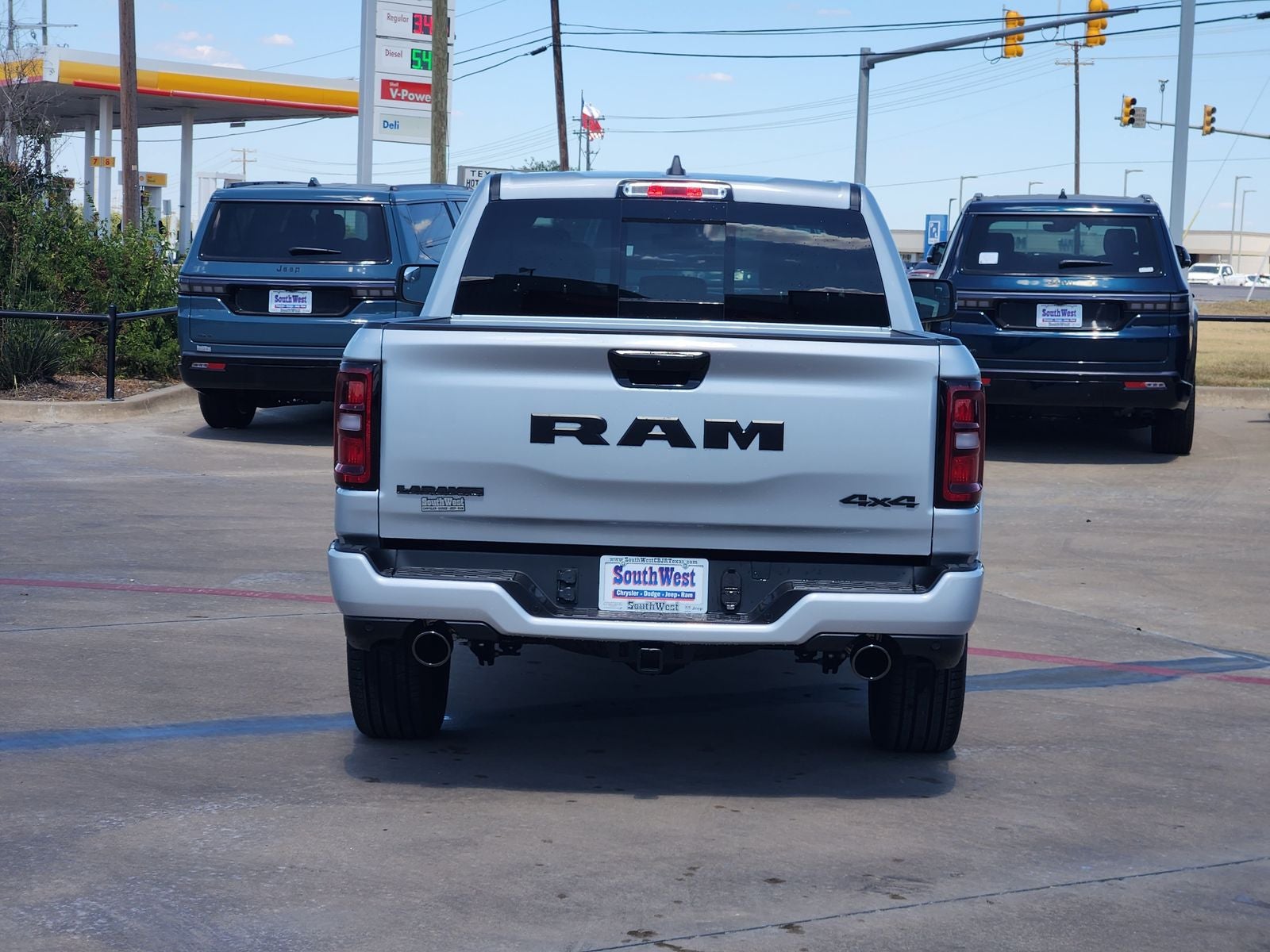 2027 RAM Ram 1500 RAM 1500 LARAMIE CREW CAB 4X4 5'7' BOX