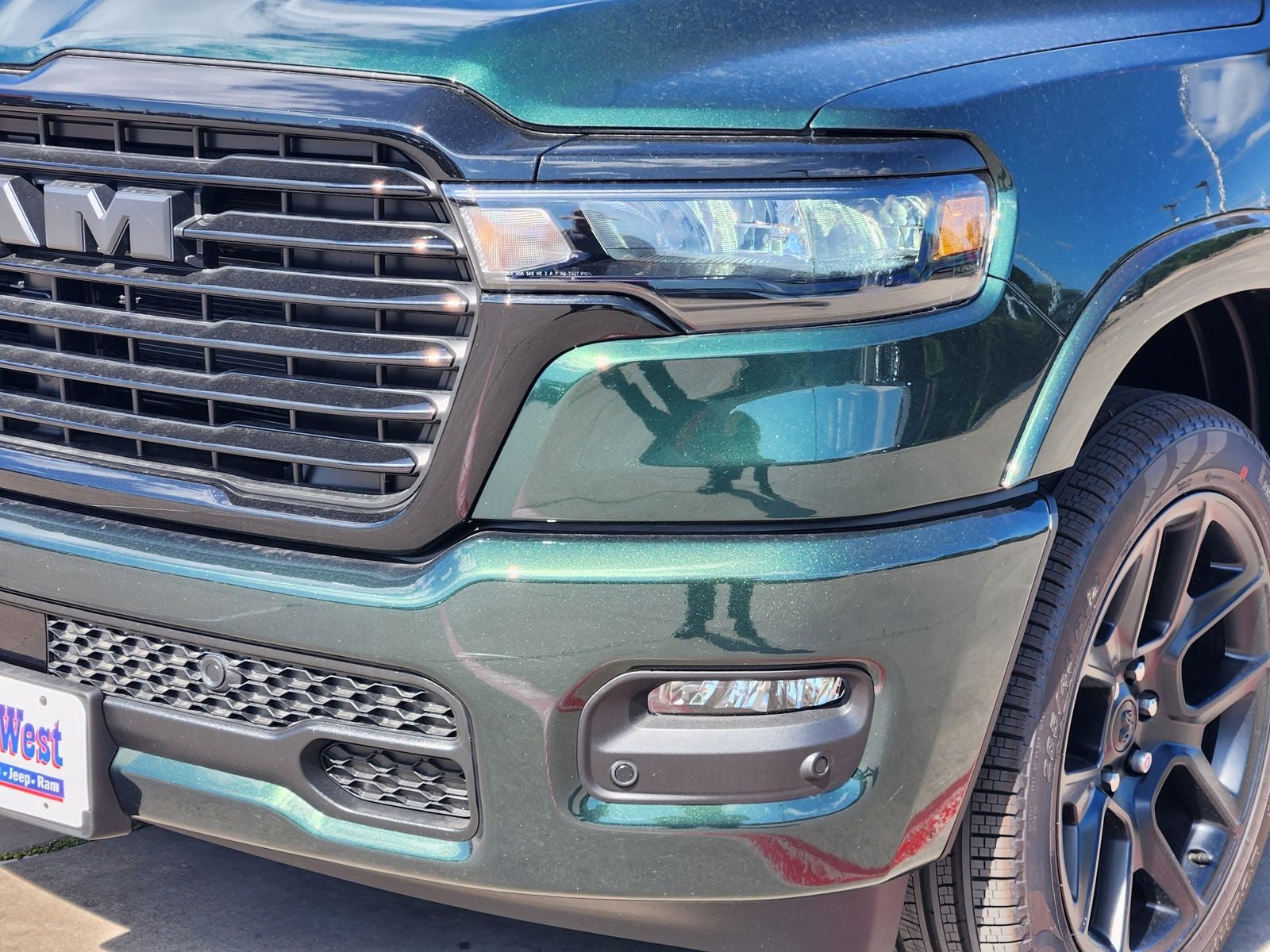 2026 RAM Ram 1500 RAM 1500 LARAMIE CREW CAB 4X4 5'7' BOX