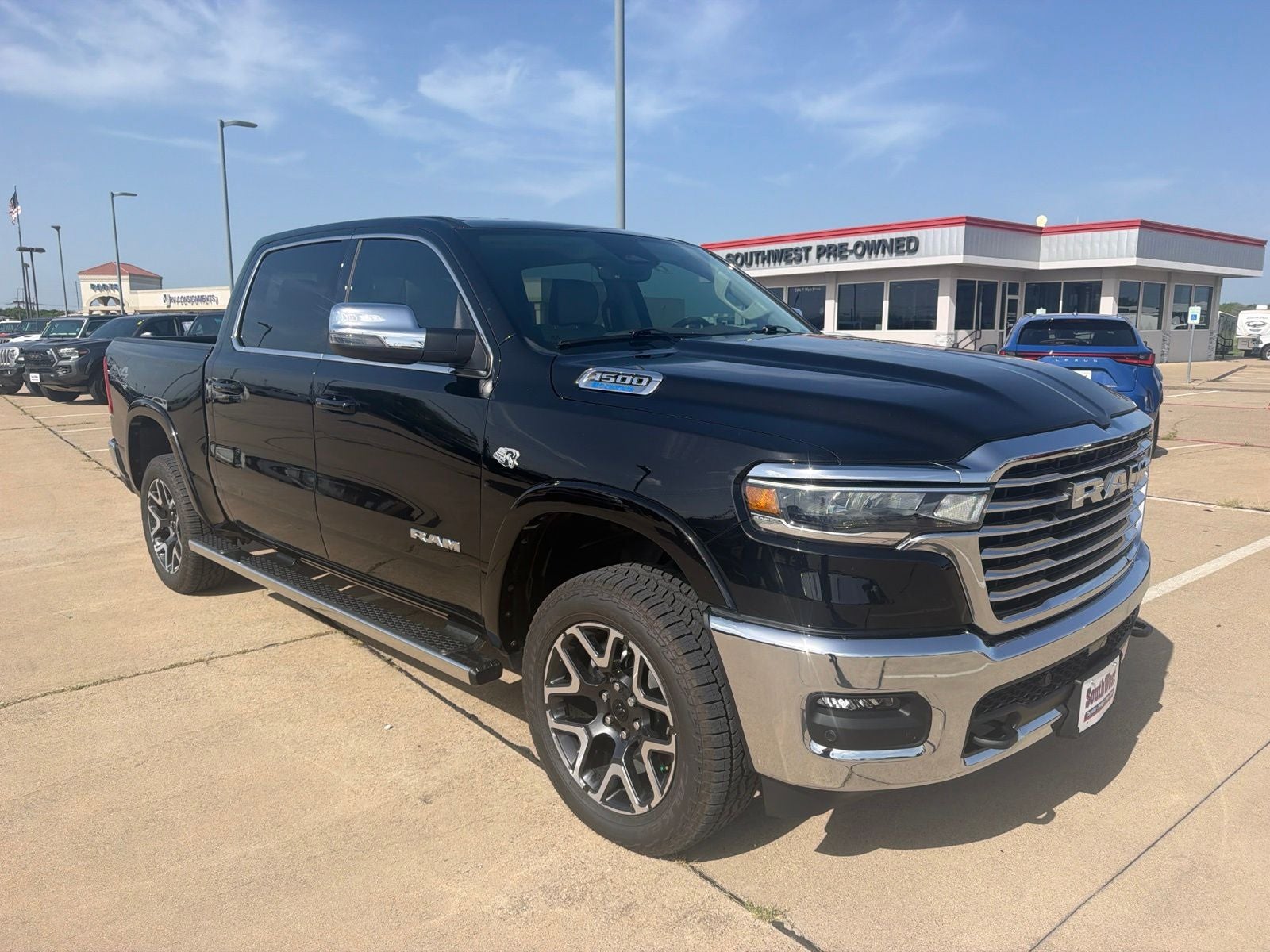 2026 RAM Ram 1500 Laramie Crew Cab 4x4 5'7' Box