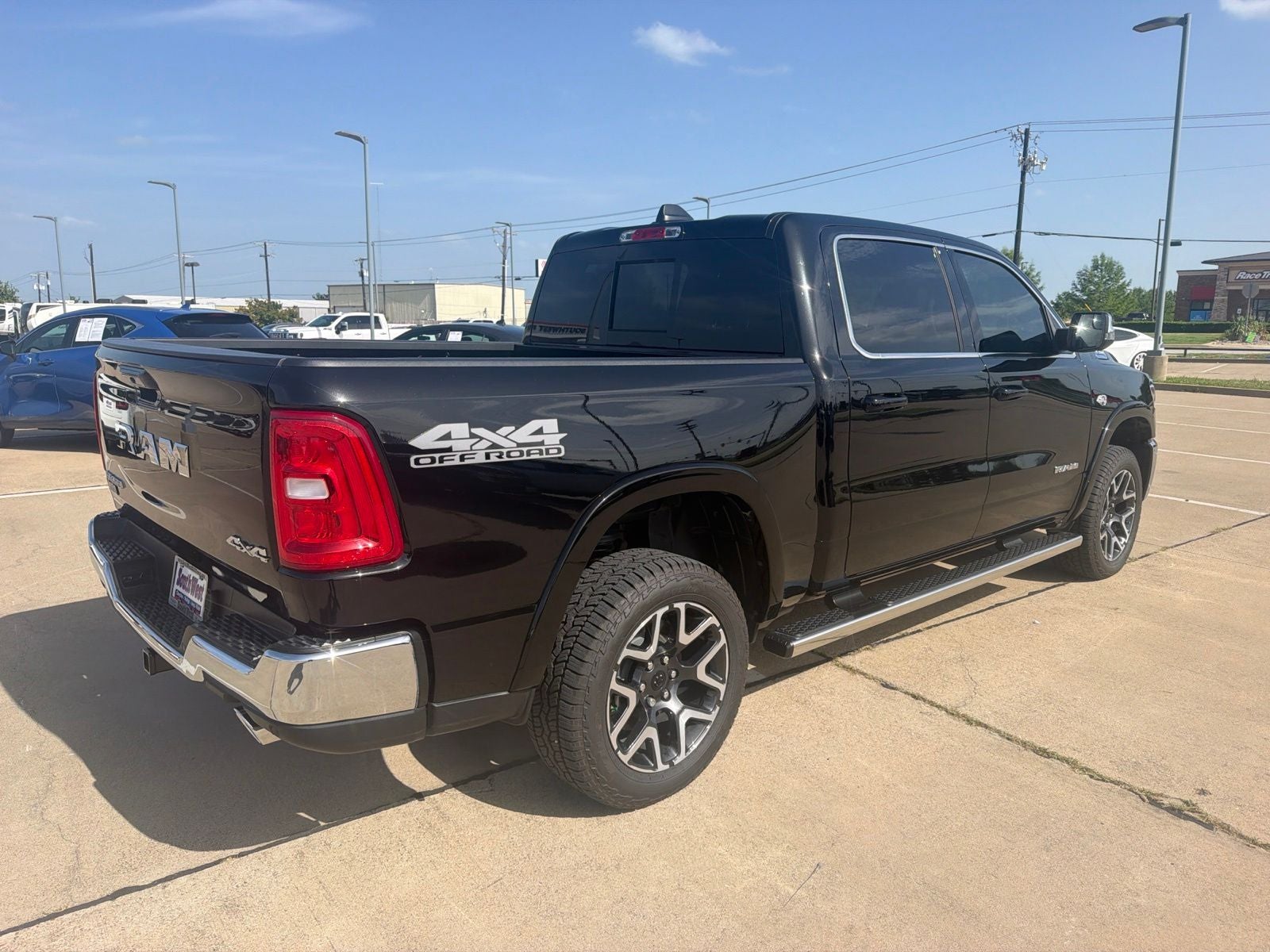 2026 RAM Ram 1500 Laramie Crew Cab 4x4 5'7' Box