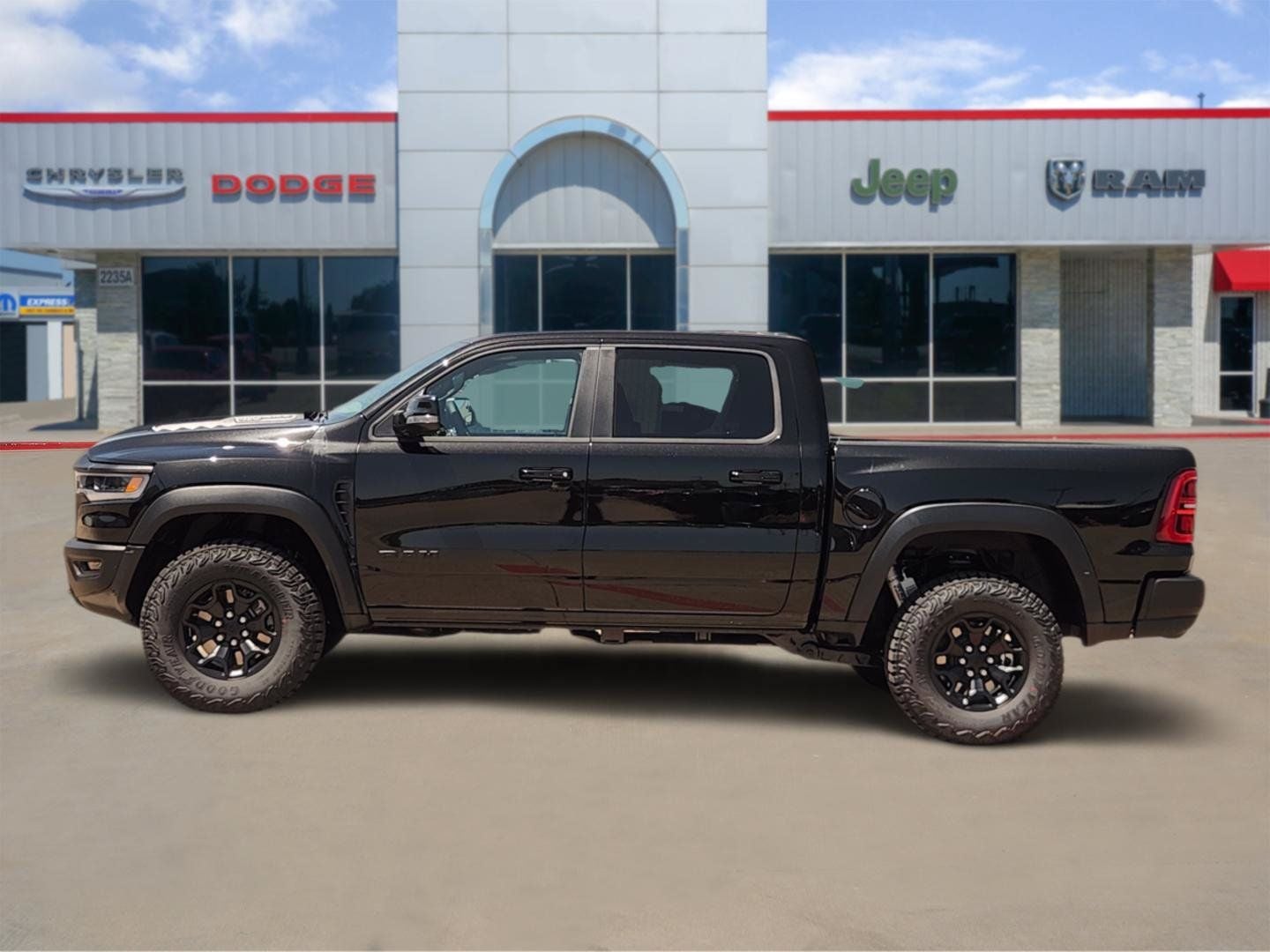 2026 RAM Ram 1500 RAM 1500 RHO CREW CAB 4X4 5'7' BOX