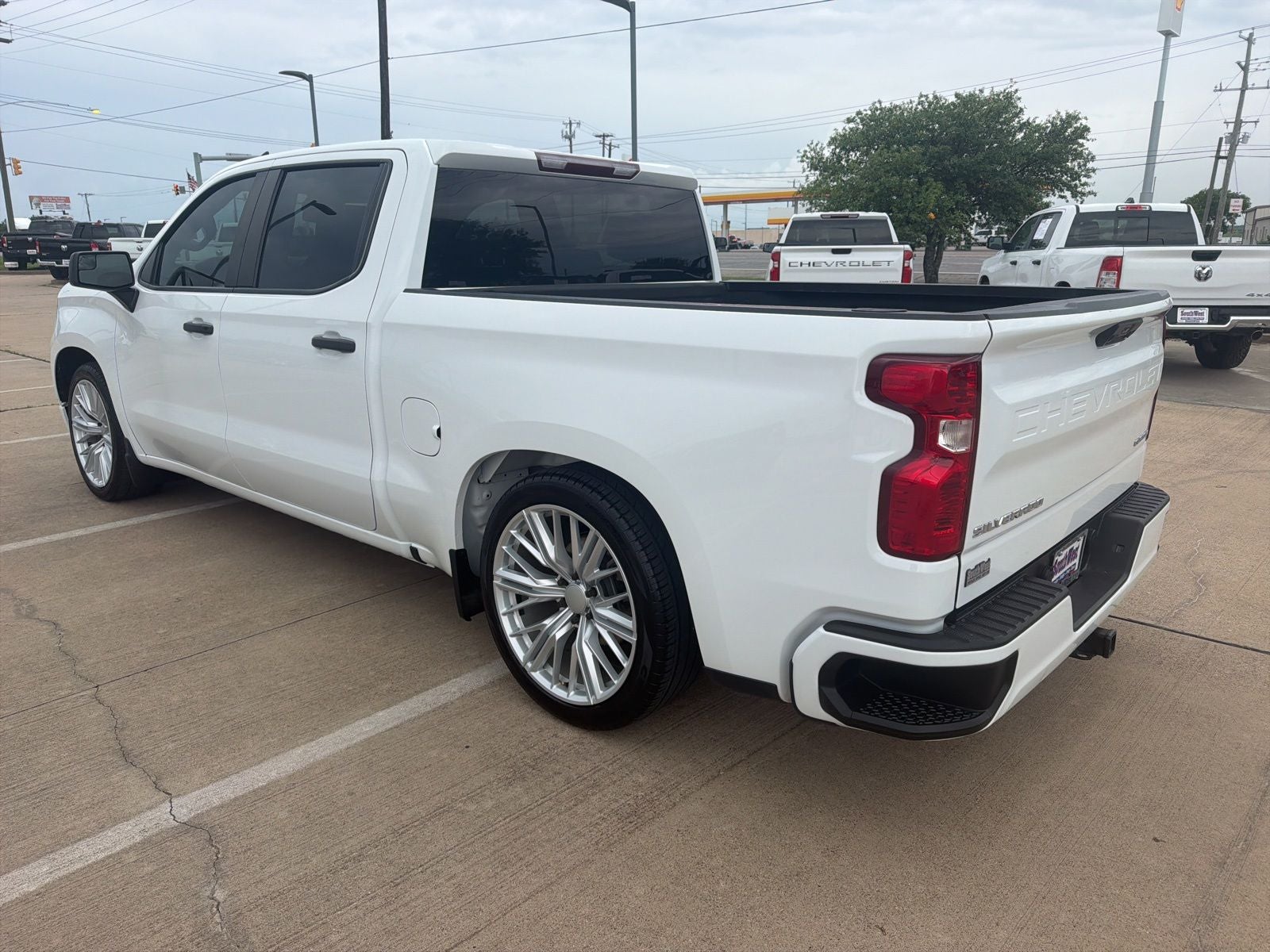 2023 Chevrolet Silverado 1500 2WD Crew Cab Short Bed Custom