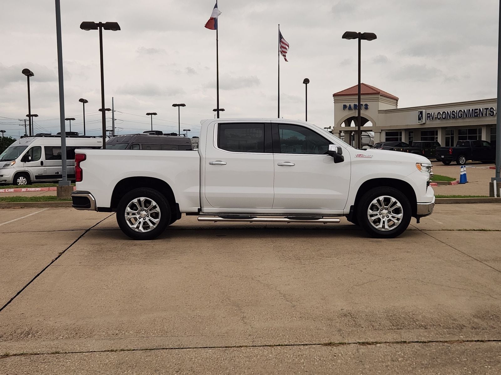 2023 Chevrolet Silverado 1500 4WD Crew Cab Short Bed LTZ