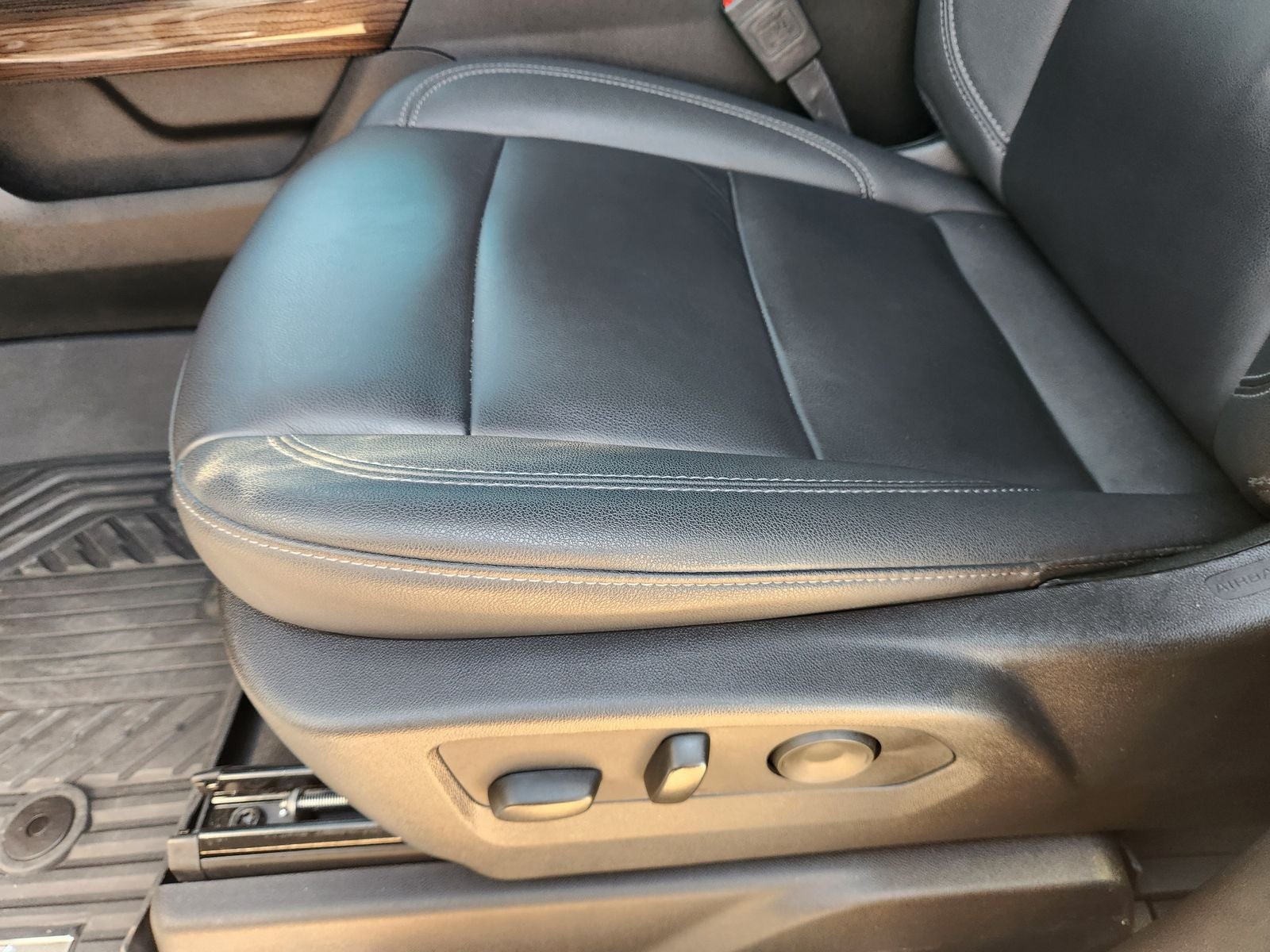 2025 Chevrolet Silverado 1500 4WD Crew Cab Standard Bed LT