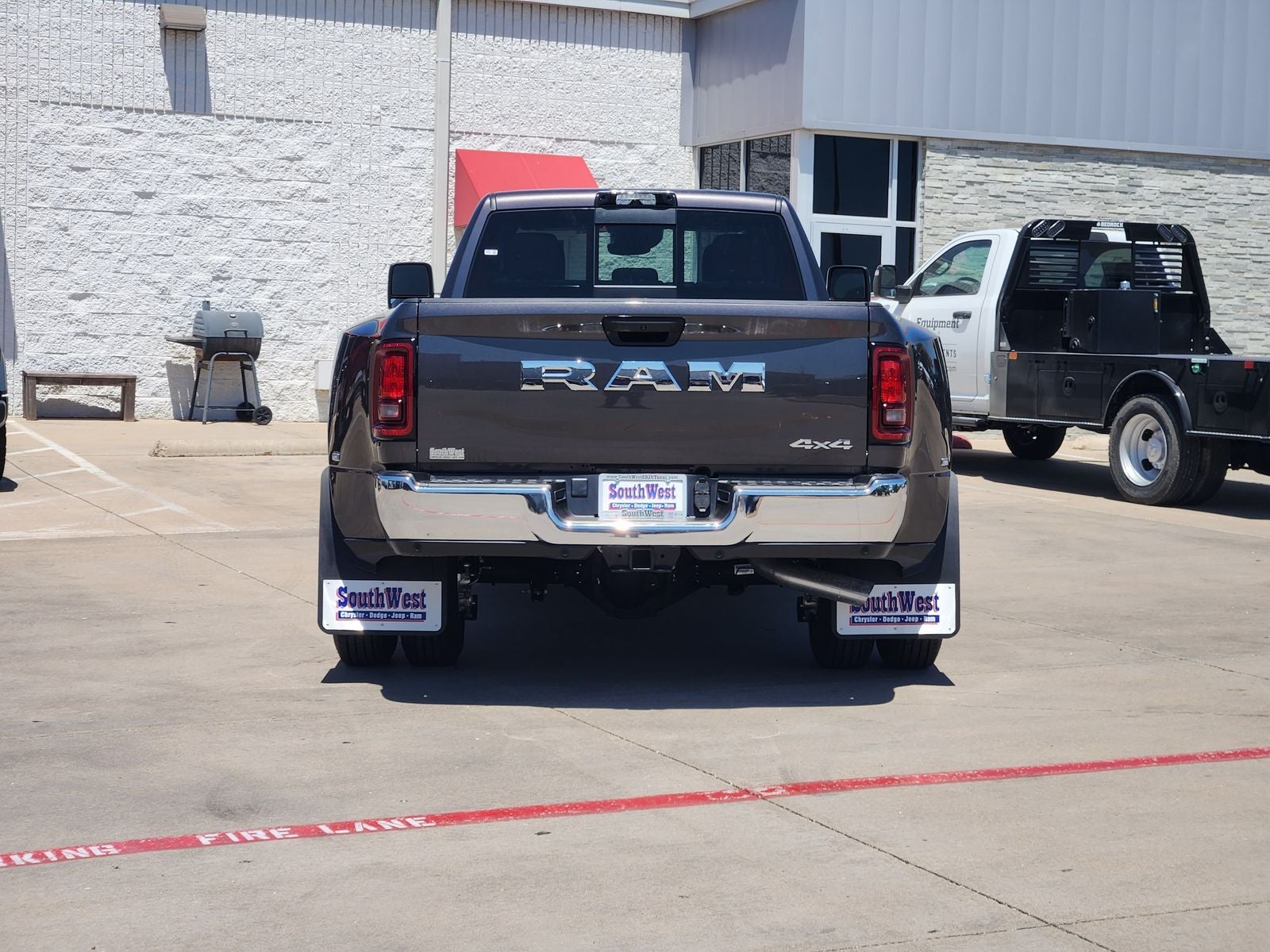 2026 RAM Ram 3500 RAM 3500 TRADESMAN CREW CAB 4X4 8' BOX