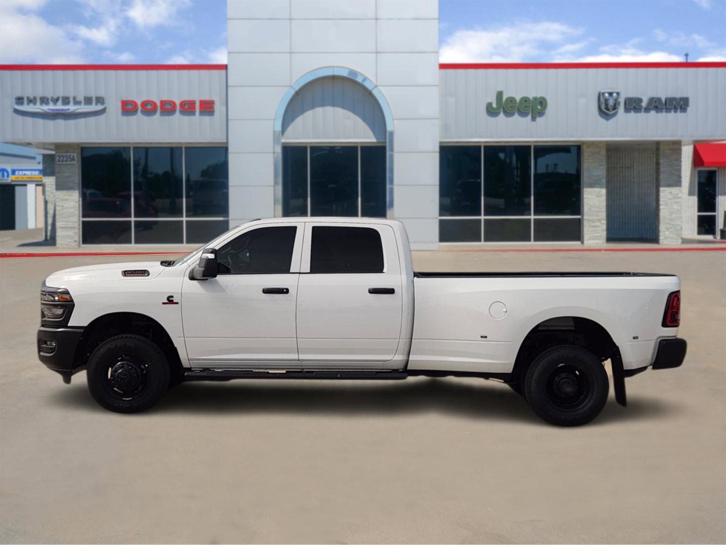 2026 RAM Ram 3500 RAM 3500 TRADESMAN CREW CAB 4X4 8' BOX