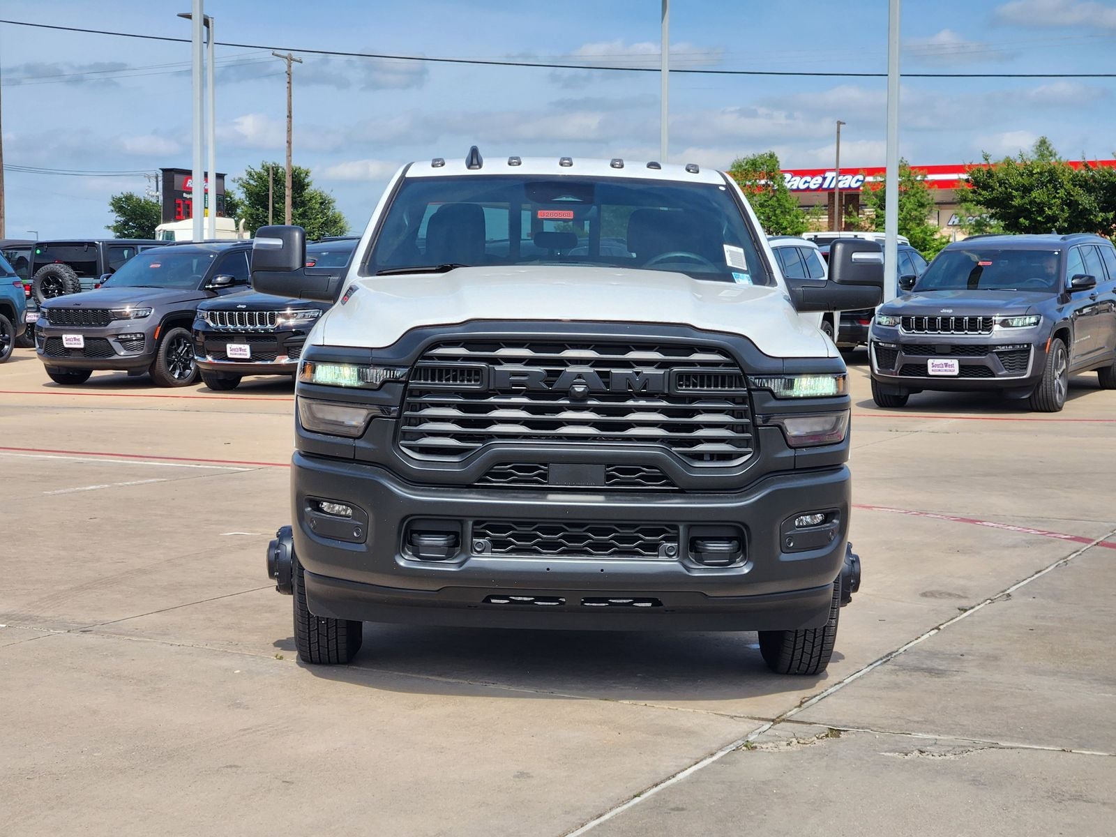 2026 RAM Ram 3500 RAM 3500 TRADESMAN CREW CAB 4X4 8' BOX