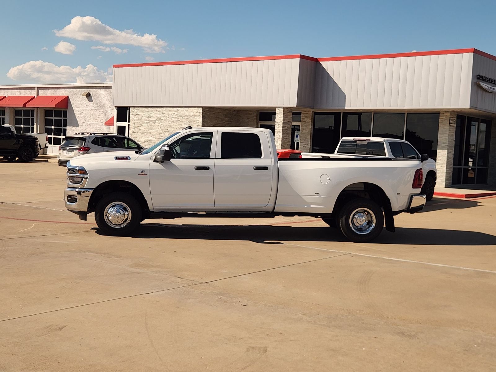 2027 RAM Ram 3500 RAM 3500 TRADESMAN CREW CAB 4X4 8' BOX