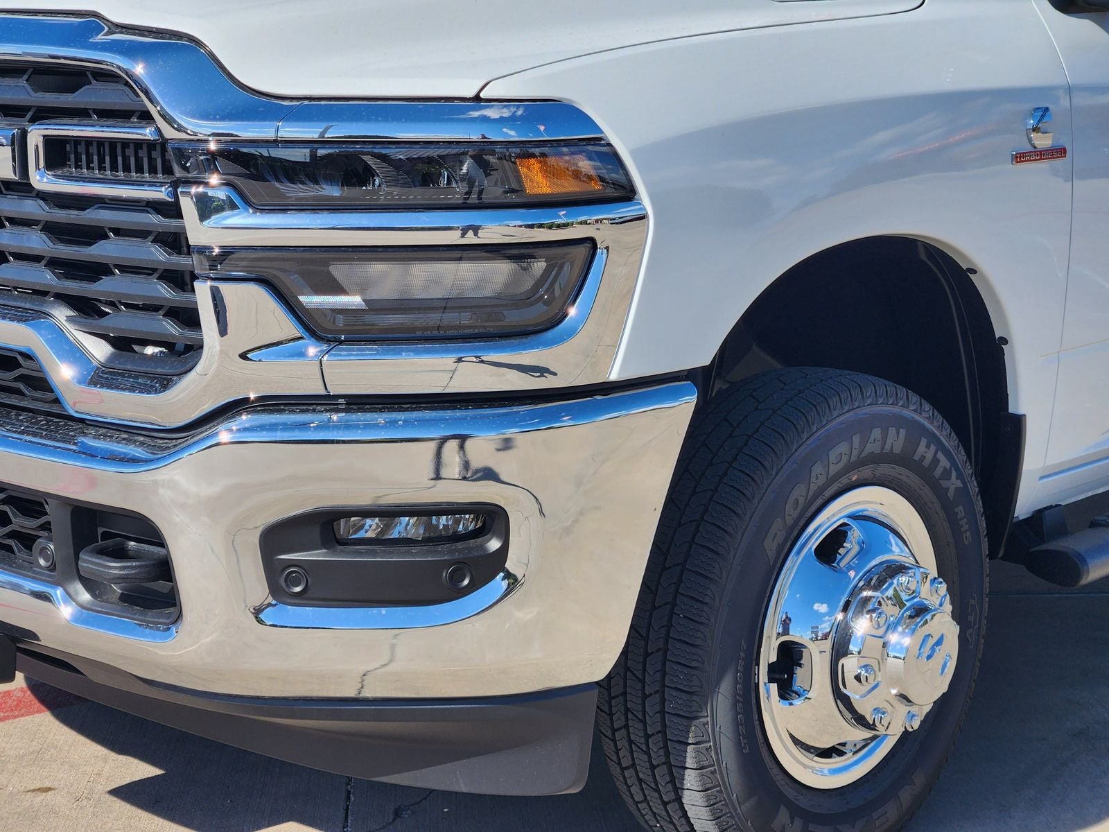 2027 RAM Ram 3500 RAM 3500 TRADESMAN CREW CAB 4X4 8' BOX