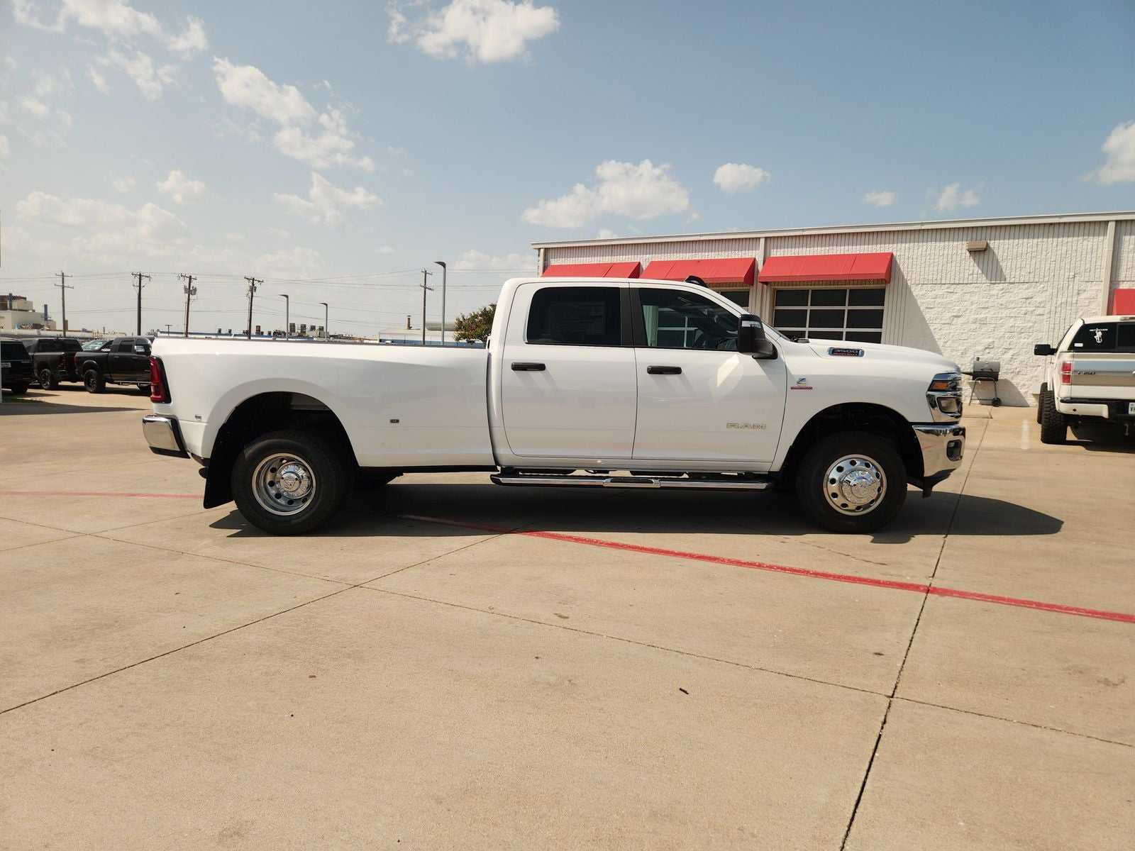 2026 RAM Ram 3500 RAM 3500 LONE STAR CREW CAB 4X4 8' BOX