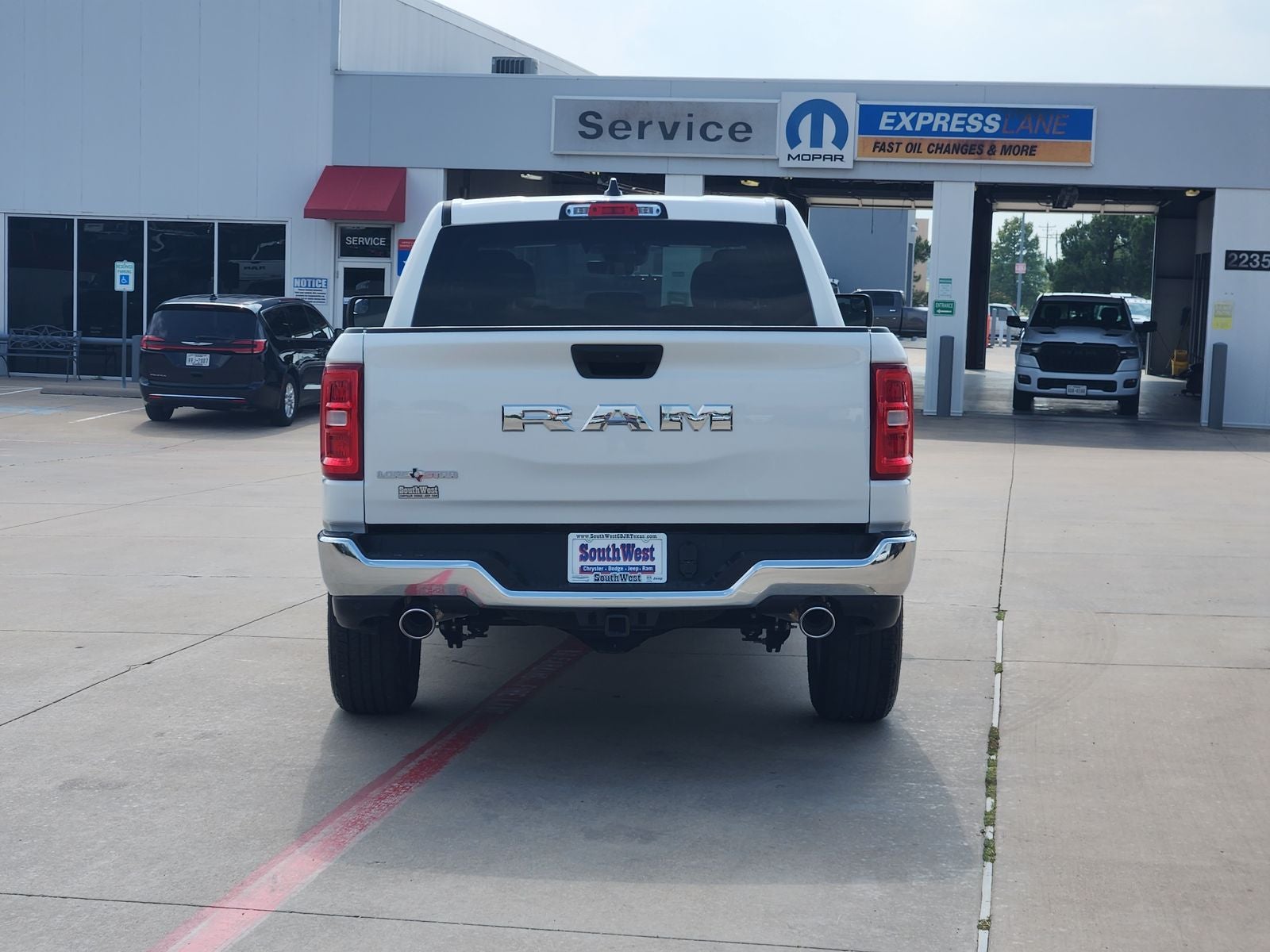 2026 RAM Ram 1500 RAM 1500 LONE STAR CREW CAB 4X2 5'7' BOX