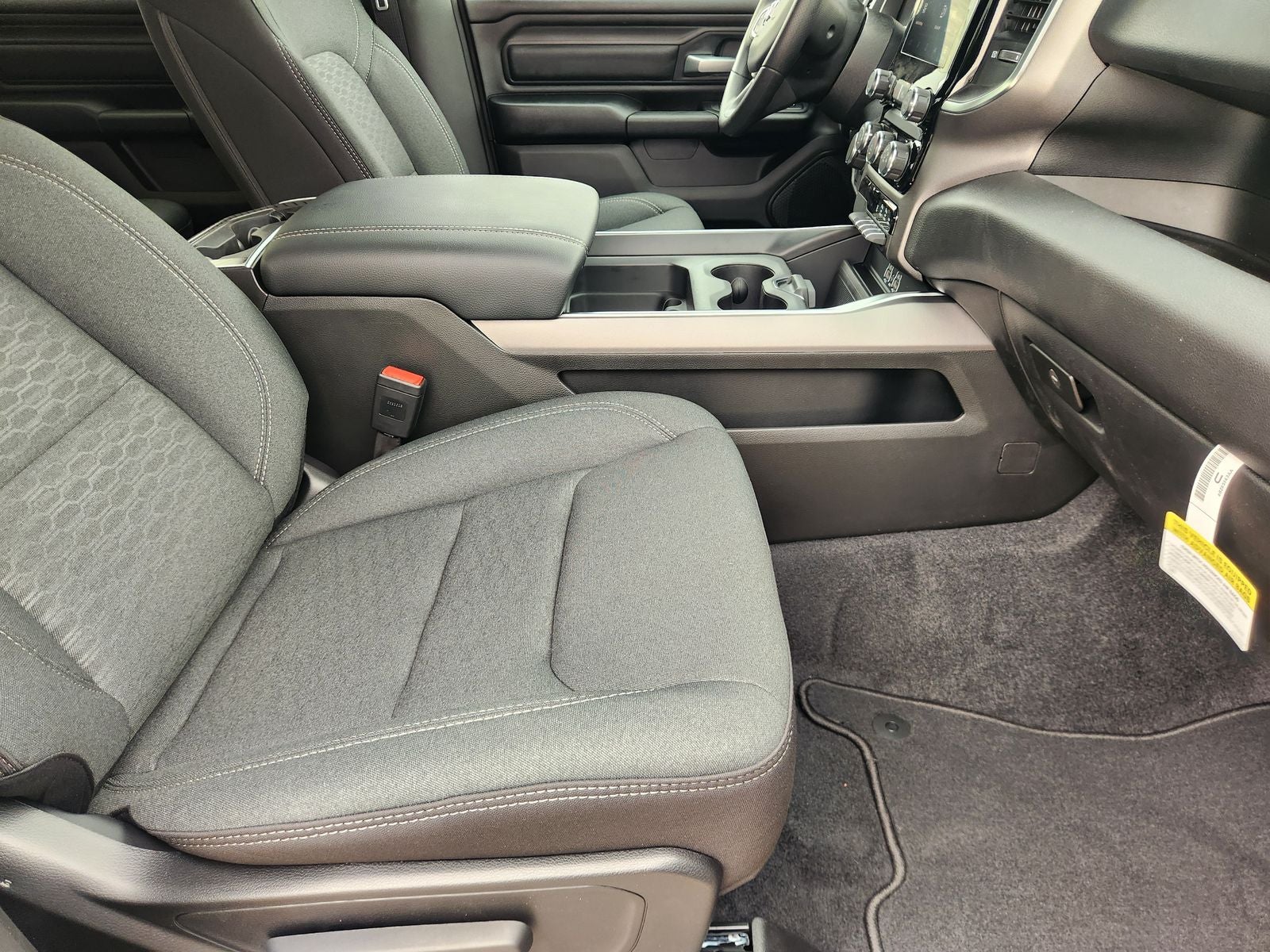 2026 RAM Ram 1500 RAM 1500 EXPRESS CREW CAB 4X4 5'7' BOX