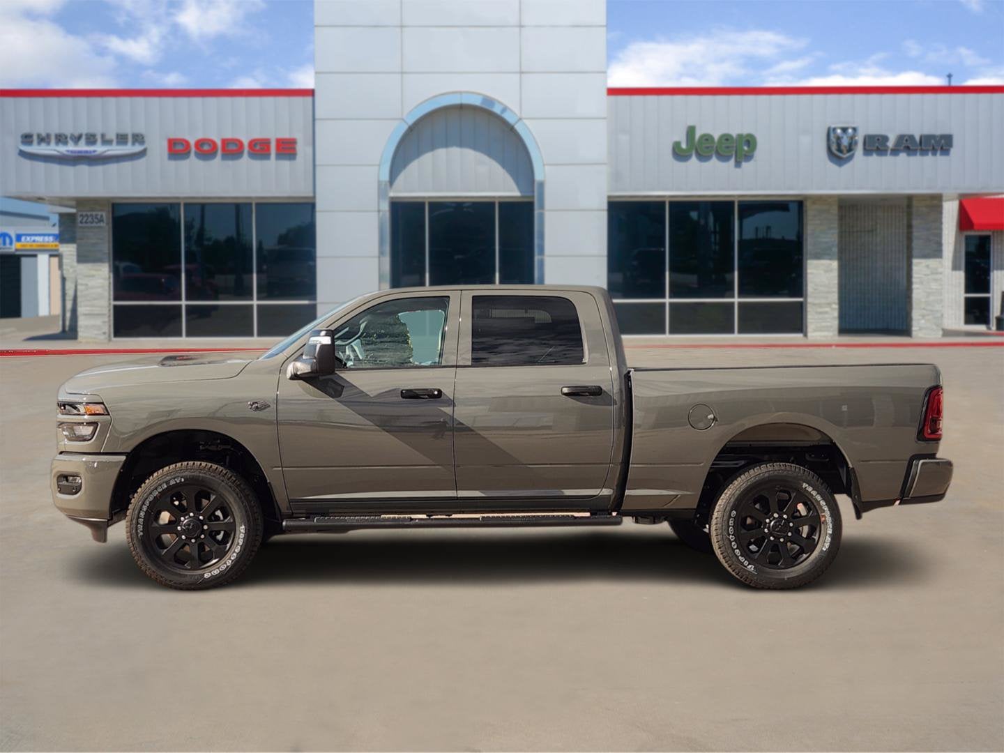 2027 RAM Ram 2500 RAM 2500 BLACK EXPRESS CREW CAB 4X4 6'4' BOX