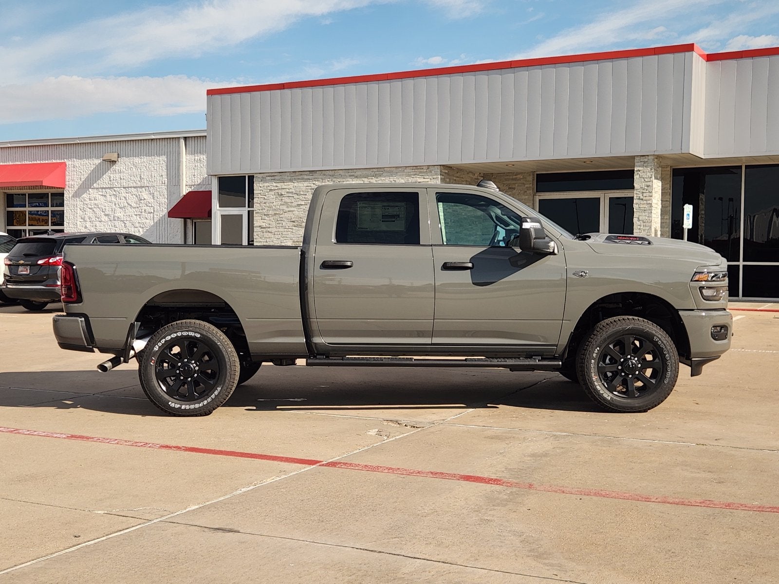 2027 RAM Ram 2500 RAM 2500 BLACK EXPRESS CREW CAB 4X4 6'4' BOX