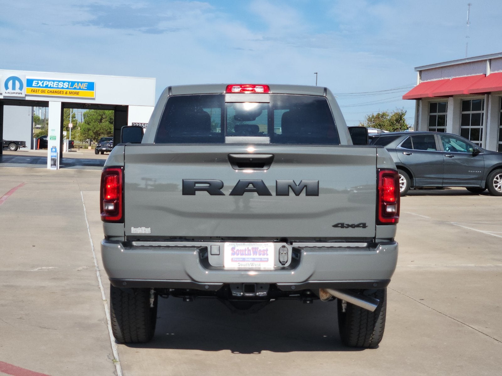 2027 RAM Ram 2500 RAM 2500 BLACK EXPRESS CREW CAB 4X4 6'4' BOX