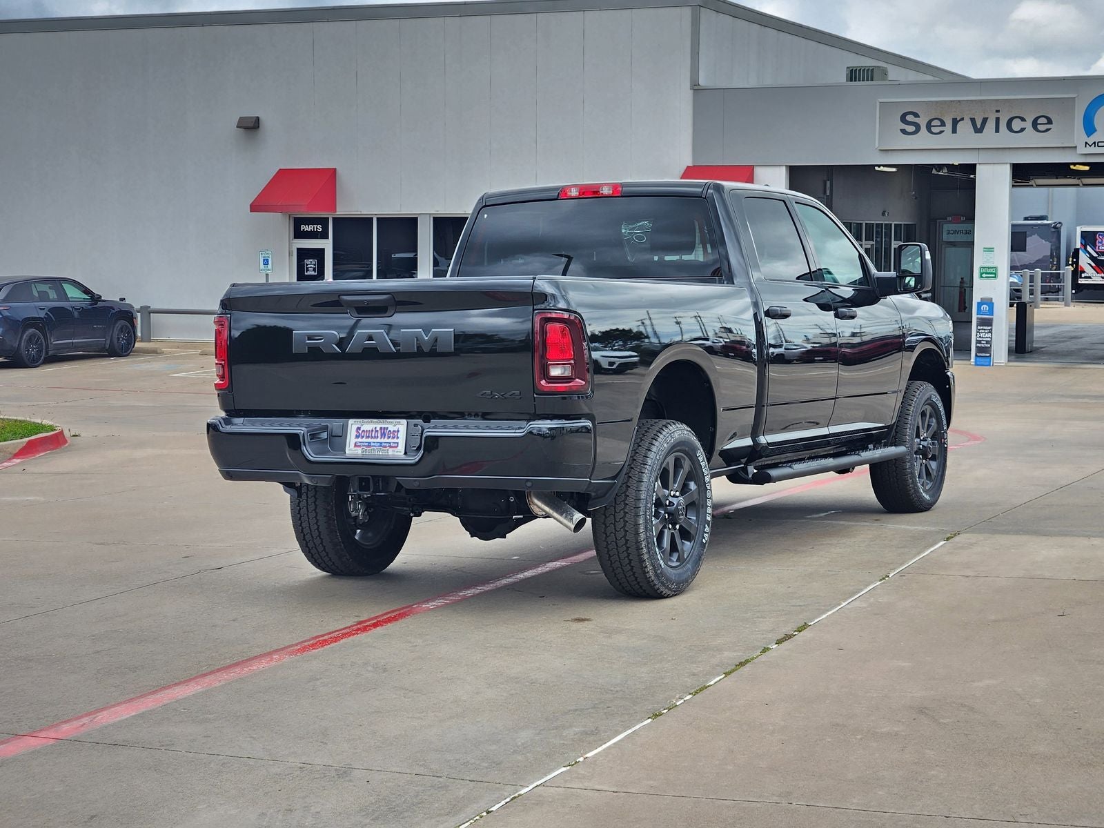 2026 RAM Ram 2500 RAM 2500 BLACK EXPRESS CREW CAB 4X4 6'4' BOX