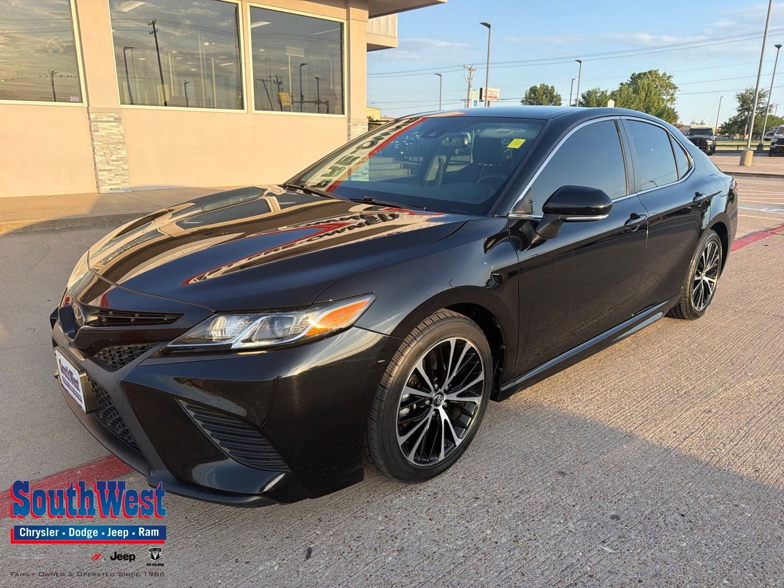 2019 Toyota Camry SE