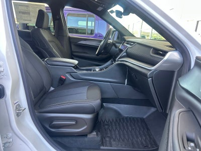 2026 Jeep Grand Cherokee GRAND CHEROKEE LAREDO 4X2