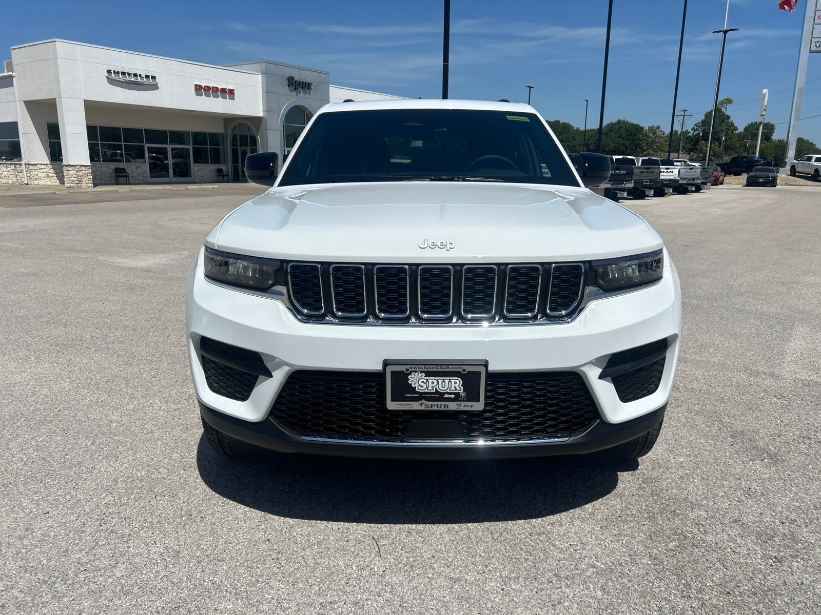 2026 Jeep Grand Cherokee GRAND CHEROKEE LAREDO 4X2