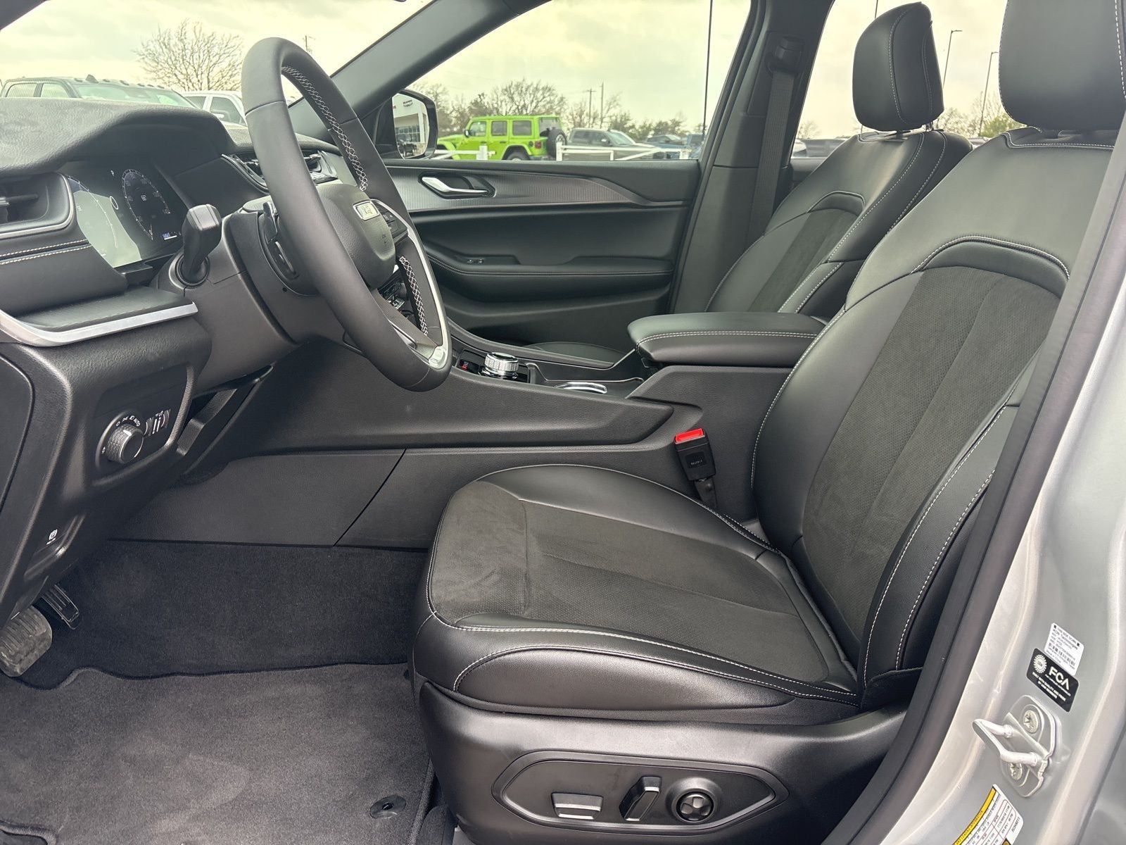 2025 Jeep Grand Cherokee GRAND CHEROKEE ALTITUDE X 4X2