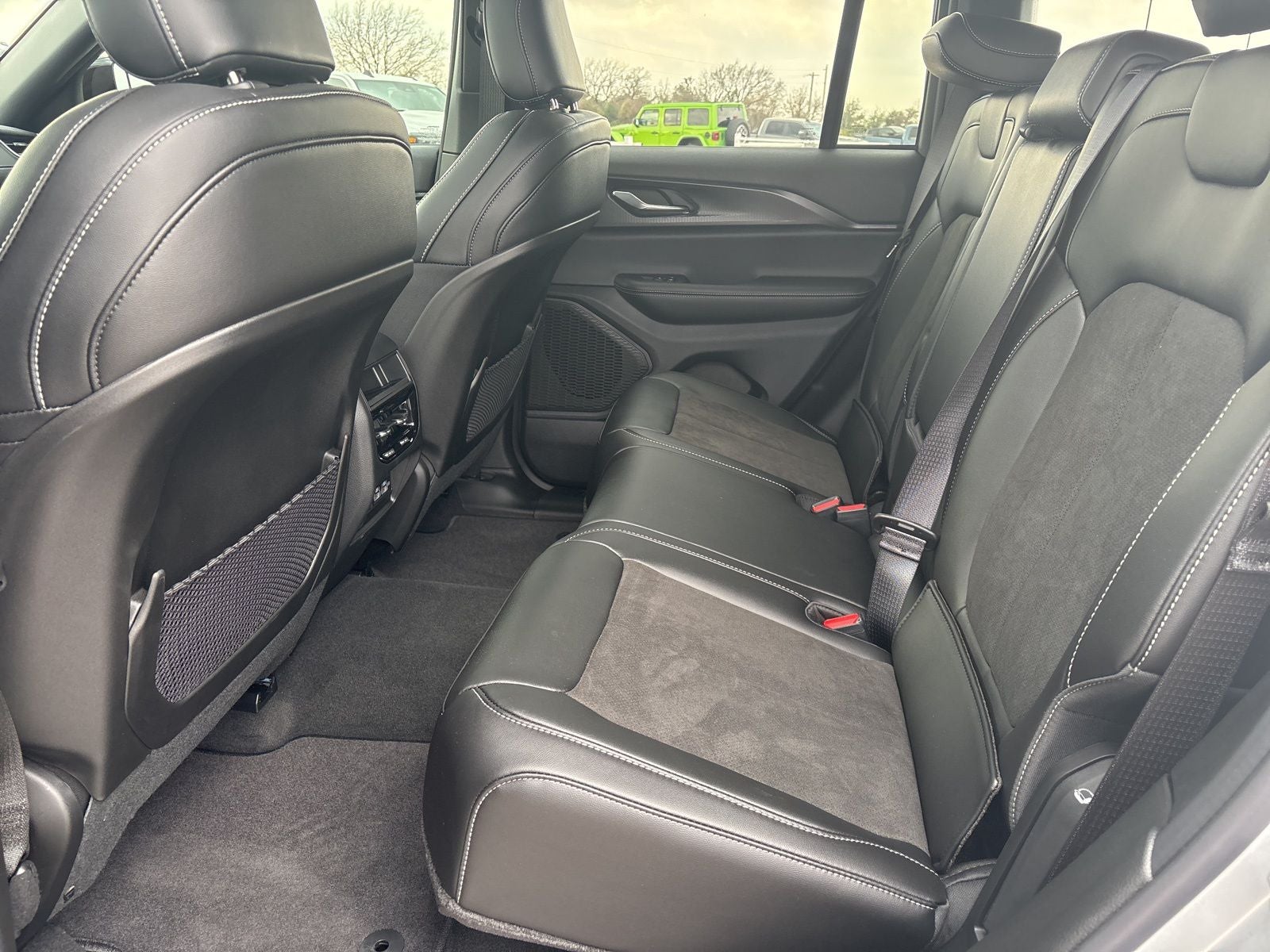 2025 Jeep Grand Cherokee GRAND CHEROKEE ALTITUDE X 4X2