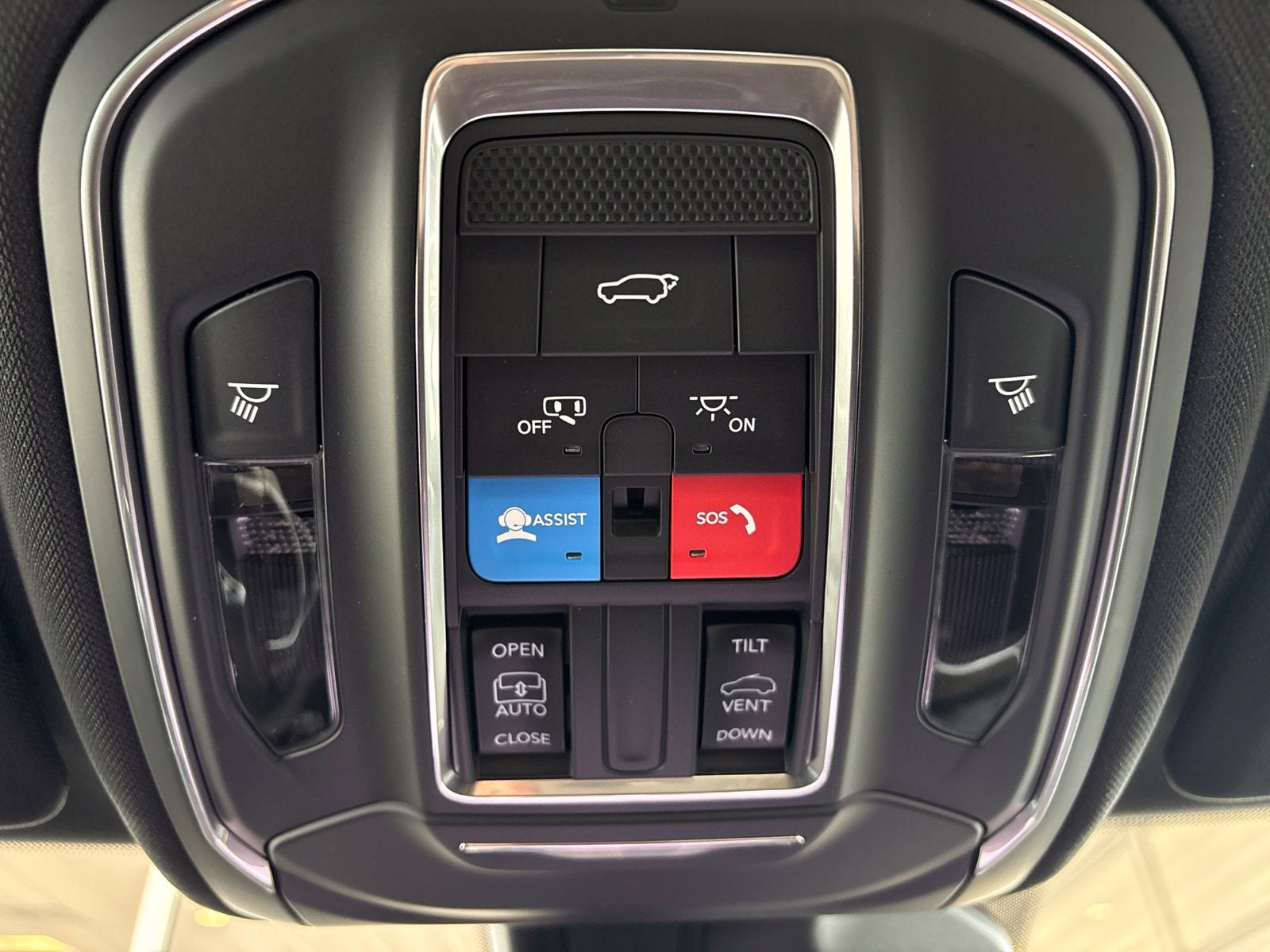 2027 Jeep Grand Cherokee Laredo Altitude
