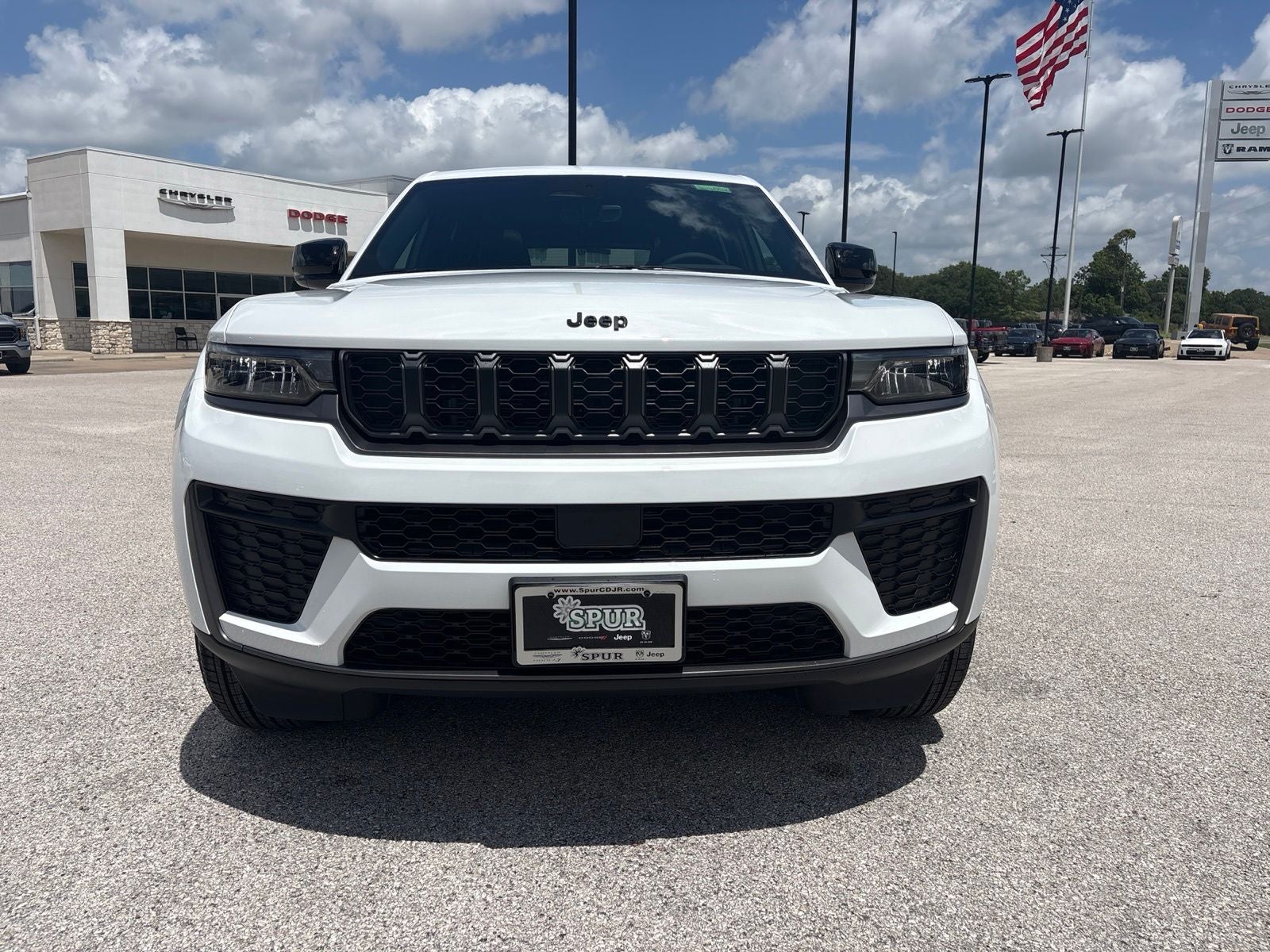 2026 Jeep Grand Cherokee GRAND CHEROKEE LAREDO ALTITUDE 4X2