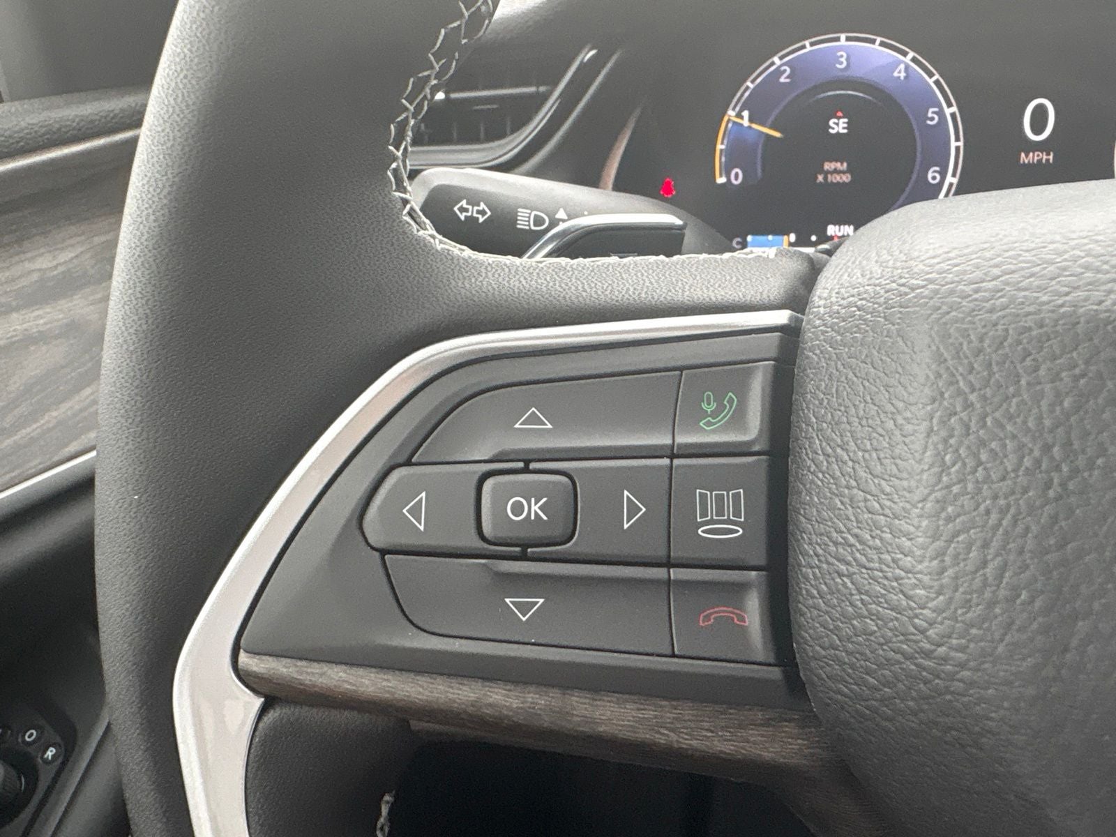 2026 Jeep Grand Cherokee GRAND CHEROKEE LAREDO ALTITUDE 4X2