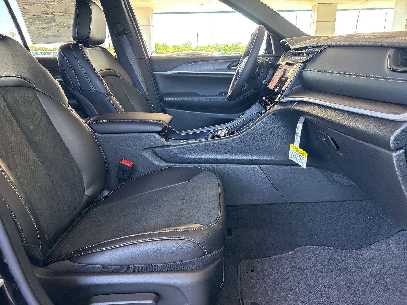 2026 Jeep Grand Cherokee GRAND CHEROKEE LAREDO ALTITUDE 4X2