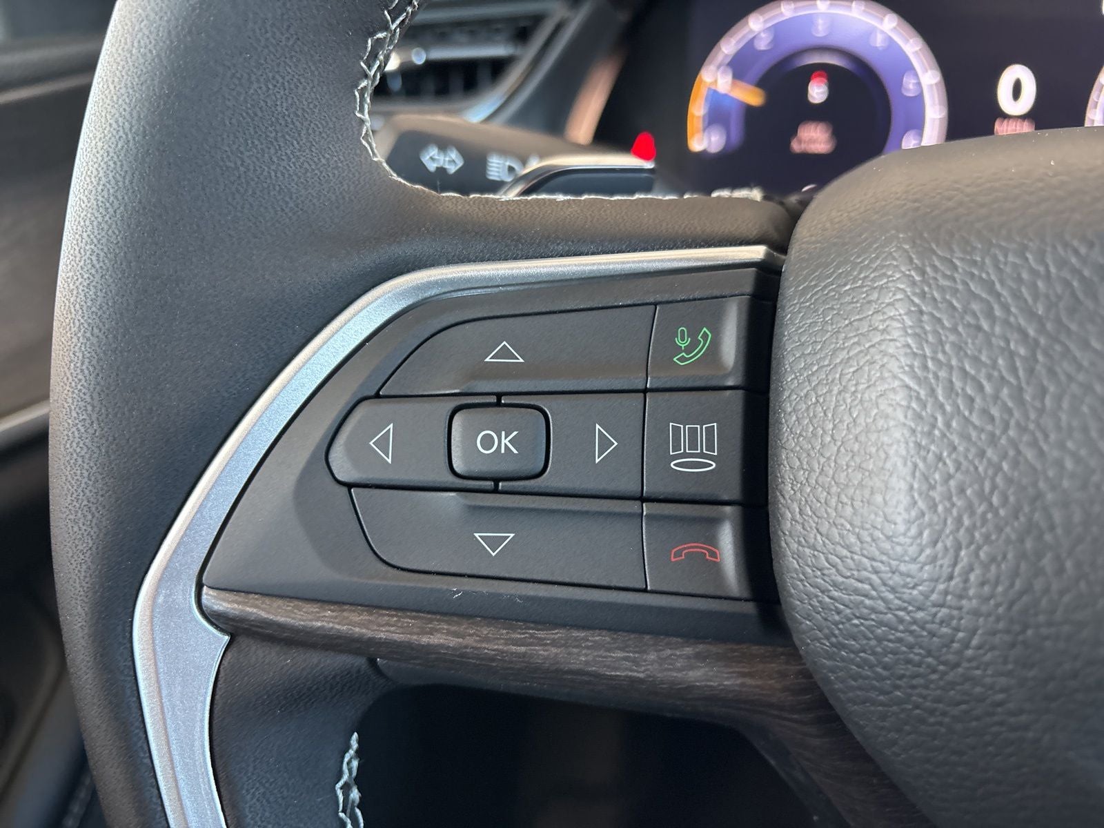 2026 Jeep Grand Cherokee GRAND CHEROKEE LAREDO ALTITUDE 4X2