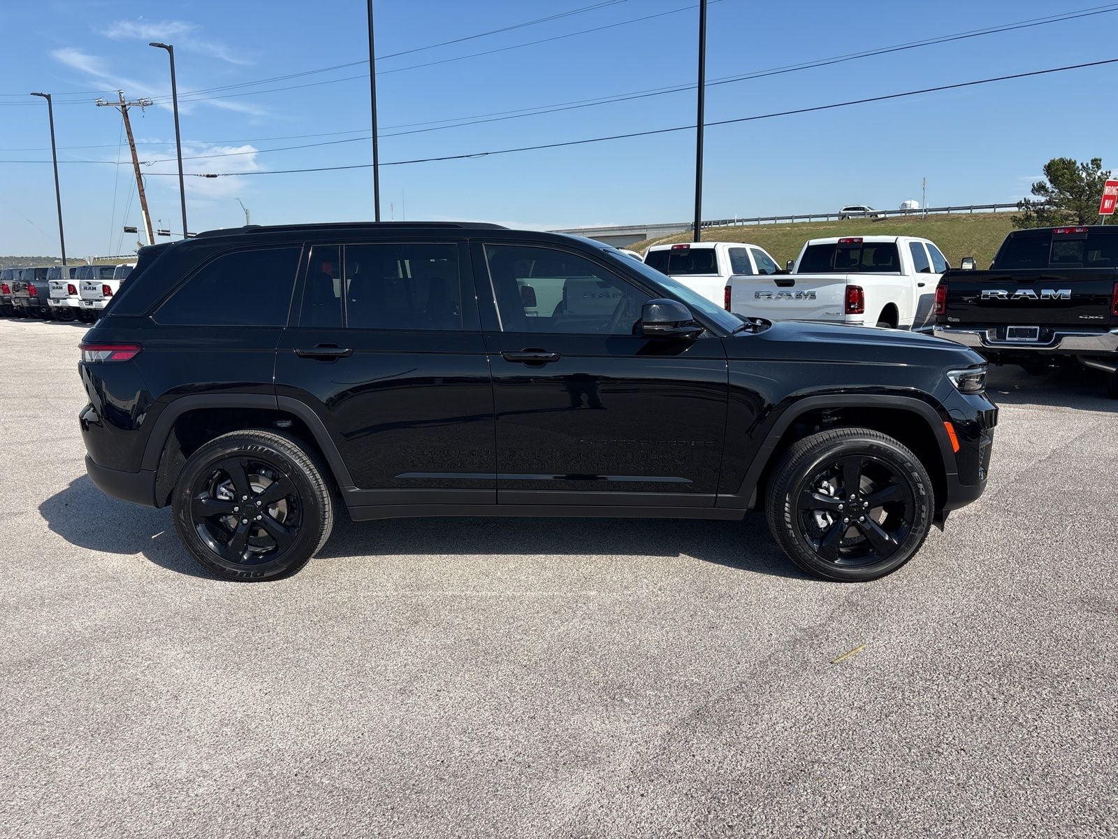 2025 Jeep Grand Cherokee GRAND CHEROKEE ALTITUDE X 4X4