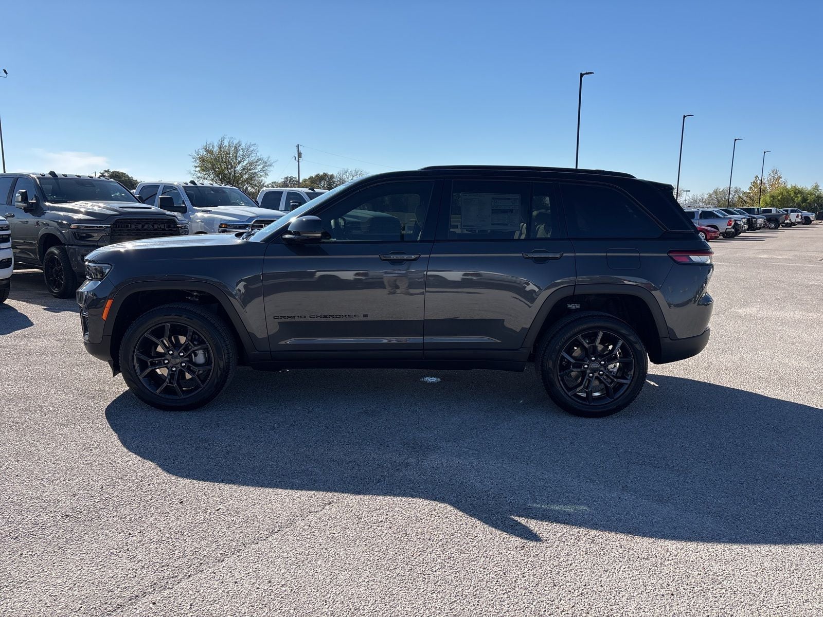 2025 Jeep Grand Cherokee GRAND CHEROKEE LIMITED 4X4