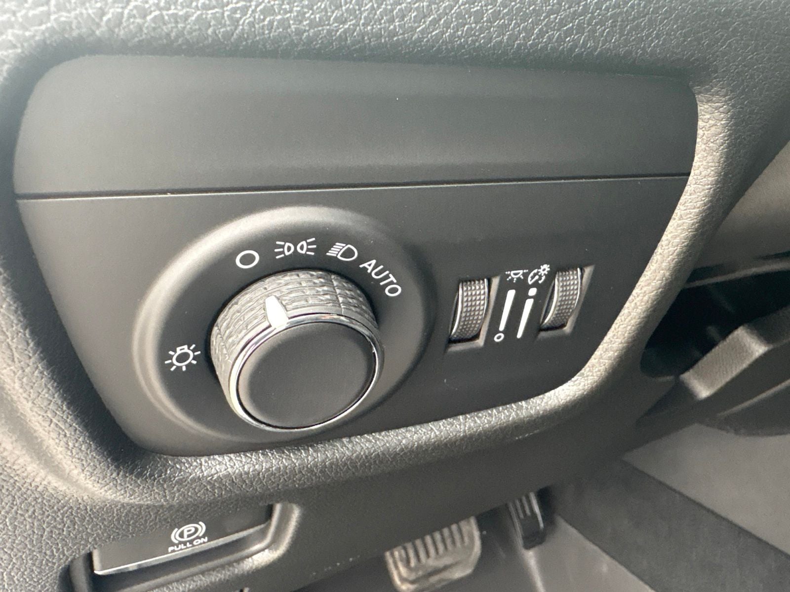 2026 Jeep Grand Cherokee L GRAND CHEROKEE L LAREDO ALTITUDE 4X2