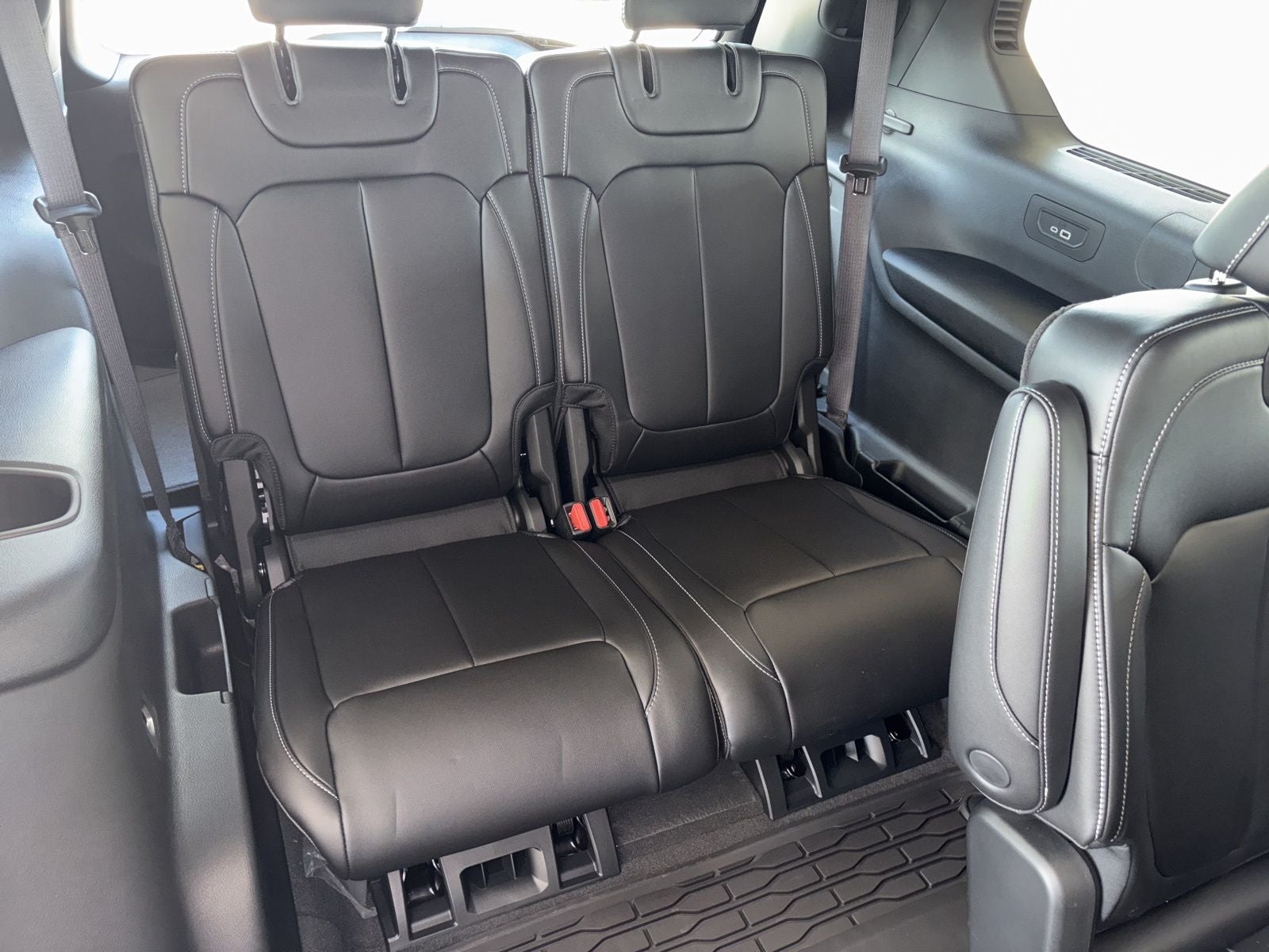 2025 Jeep Grand Cherokee L GRAND CHEROKEE L LIMITED 4X2