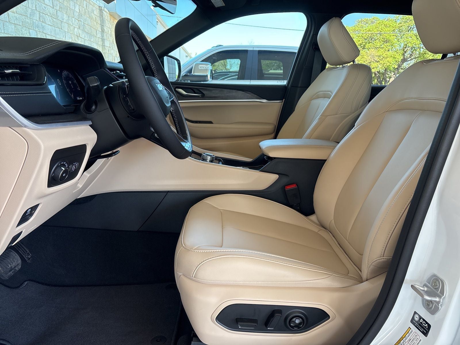 2026 Jeep Grand Cherokee L GRAND CHEROKEE L LIMITED 4X2