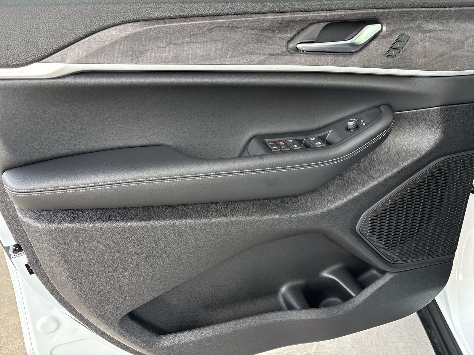 2025 Jeep Grand Cherokee L GRAND CHEROKEE L LIMITED 4X4