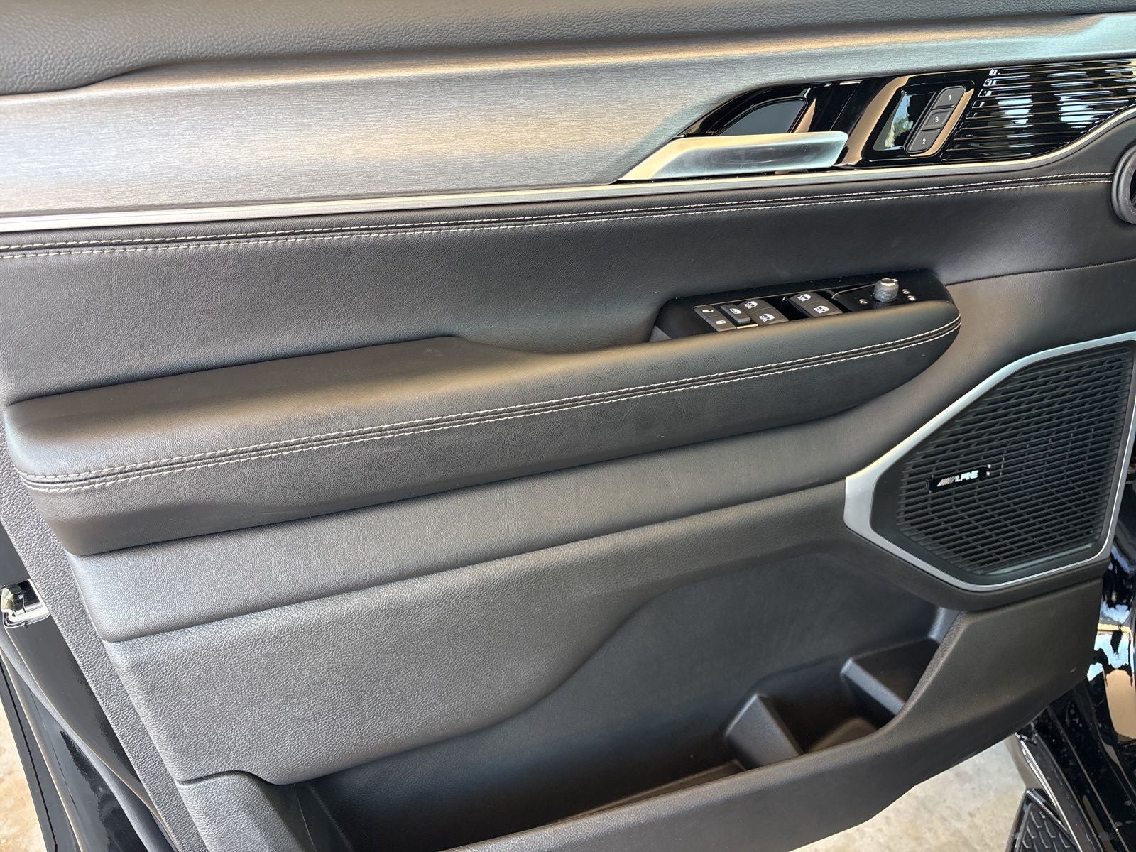 2026 Jeep Grand Wagoneer GRAND WAGONEER UPLAND 4X4