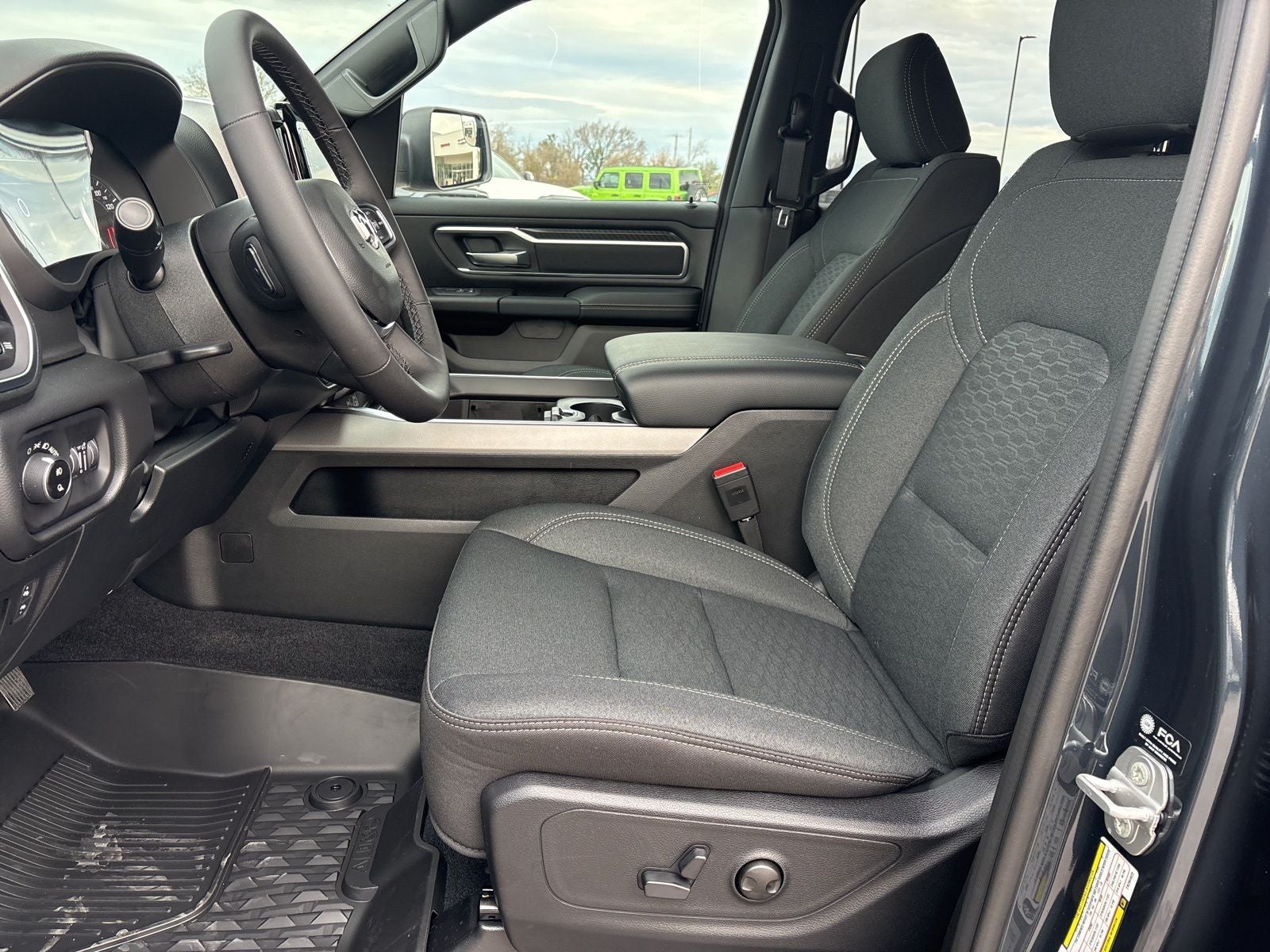 2026 RAM Ram 1500 RAM 1500 LONE STAR CREW CAB 4X2 5'7' BOX