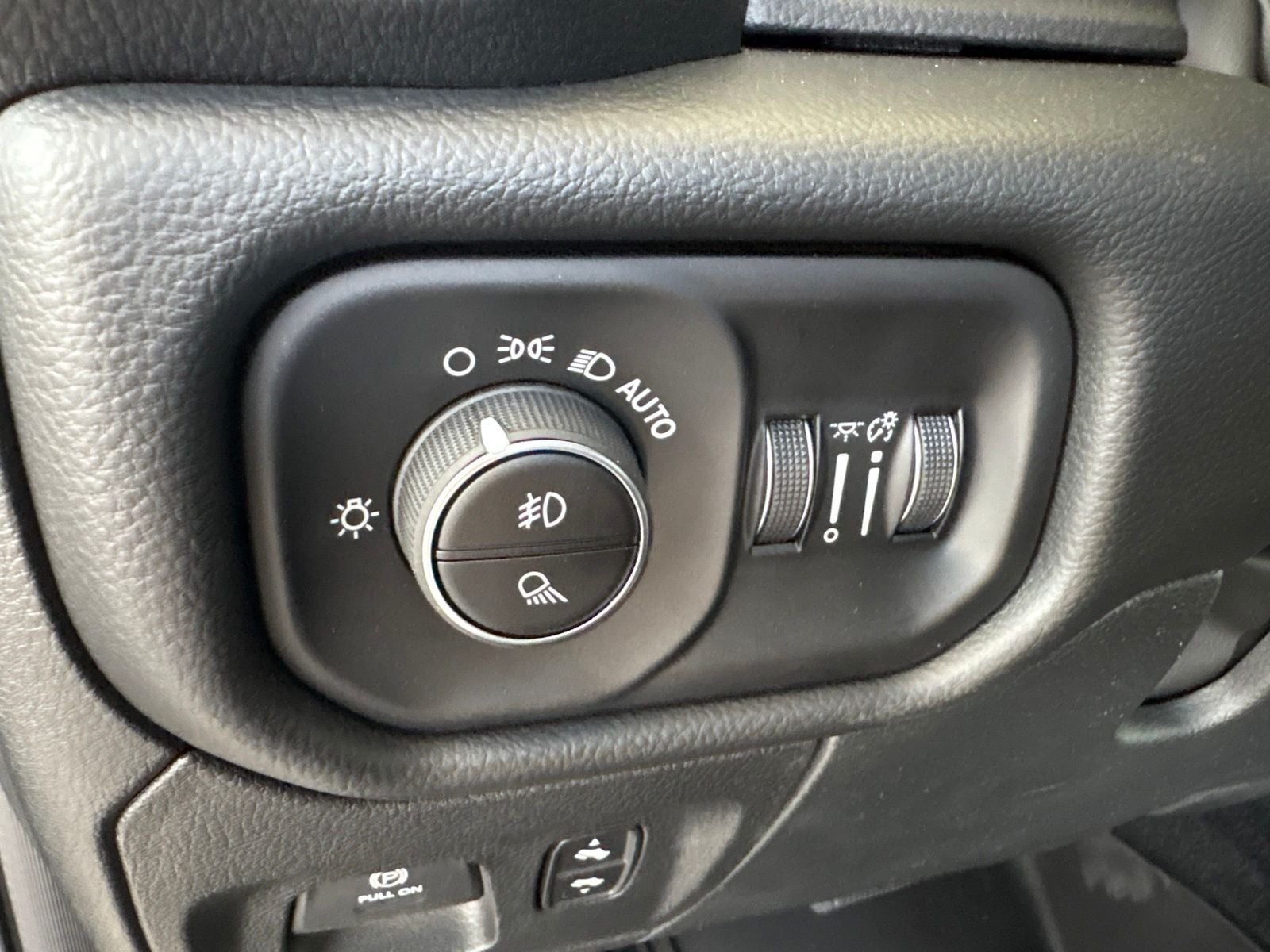2026 RAM Ram 1500 RAM 1500 LONE STAR CREW CAB 4X2 5'7' BOX