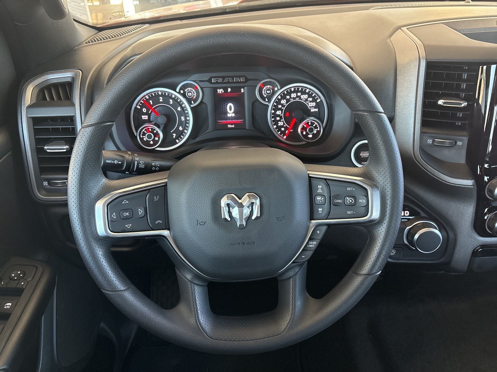 2026 RAM Ram 1500 RAM 1500 EXPRESS CREW CAB 4X2 5'7' BOX