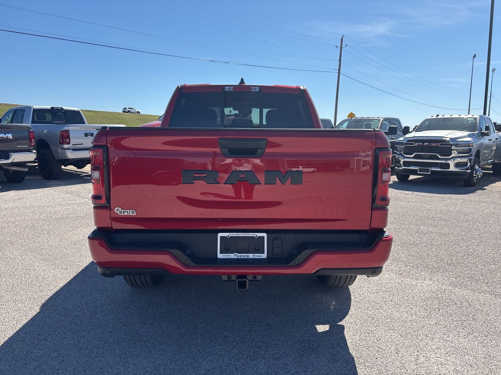 2026 RAM Ram 1500 RAM 1500 EXPRESS CREW CAB 4X2 5'7' BOX