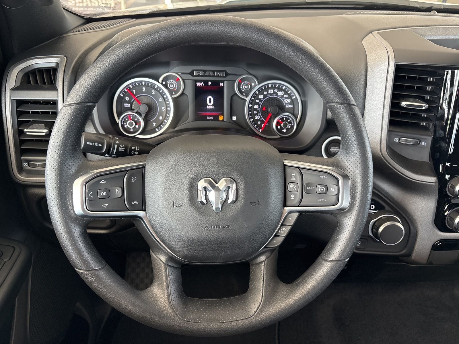 2026 RAM Ram 1500 RAM 1500 EXPRESS CREW CAB 4X2 5'7' BOX
