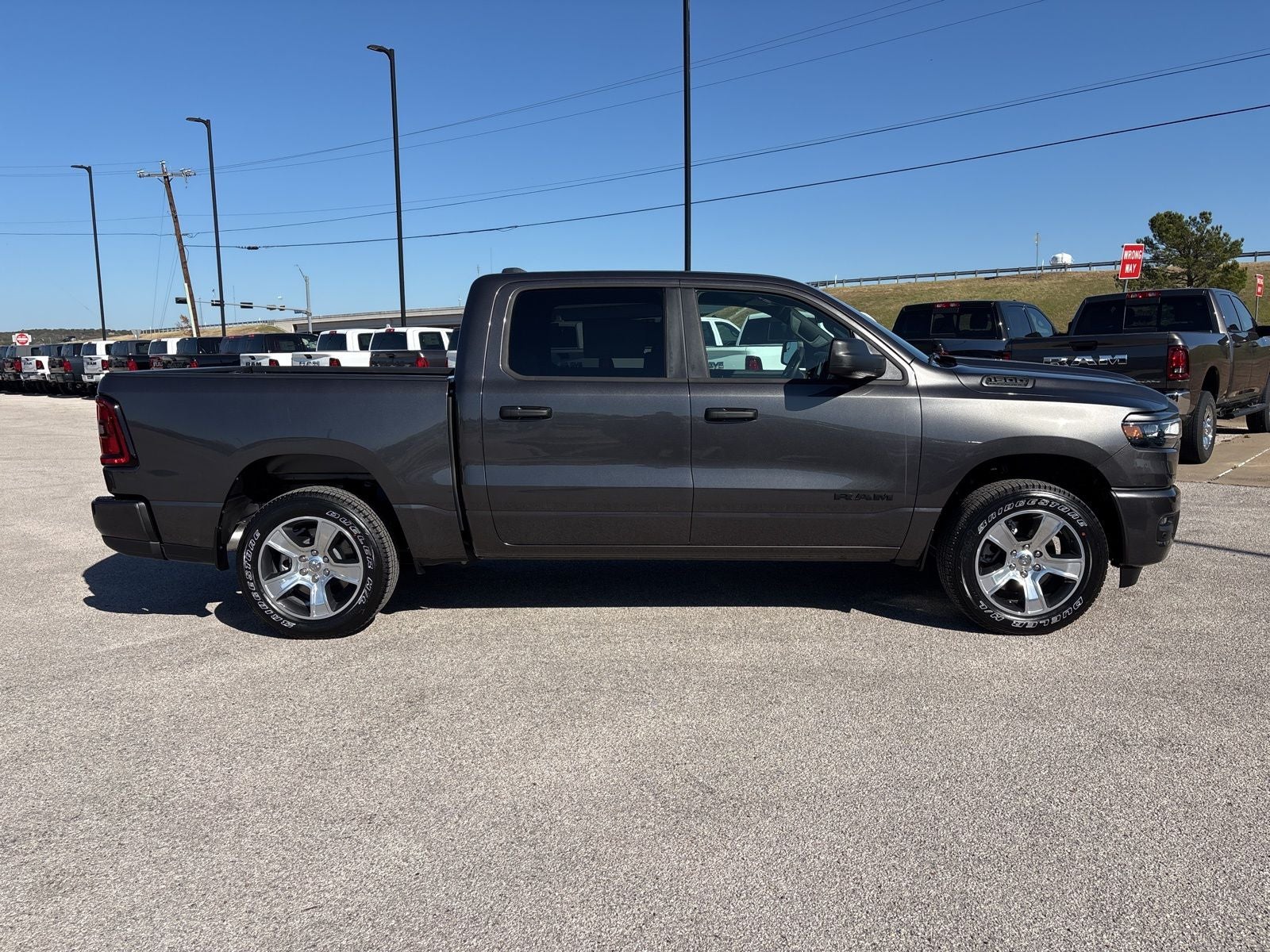 2026 RAM Ram 1500 RAM 1500 EXPRESS CREW CAB 4X2 5'7' BOX