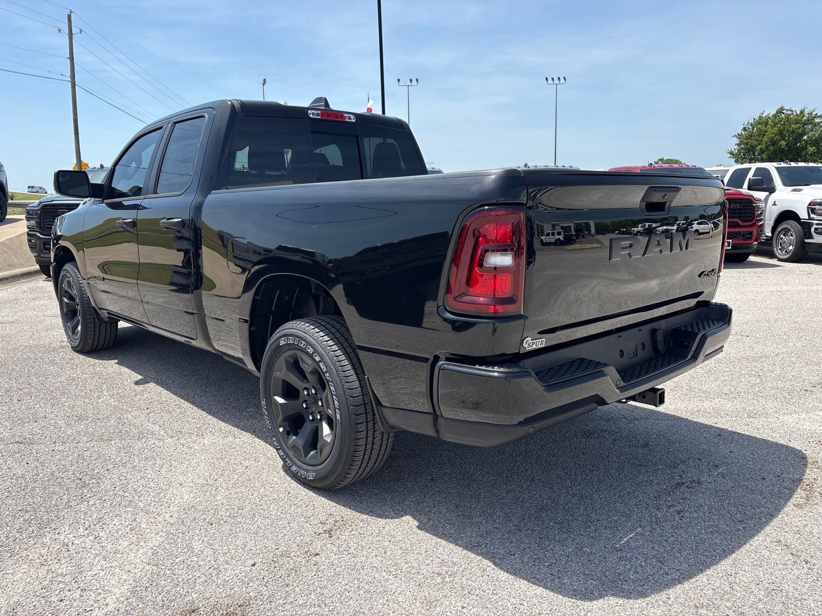 2026 RAM Ram 1500 RAM 1500 EXPRESS QUAD CAB 4X4 6'4' BOX