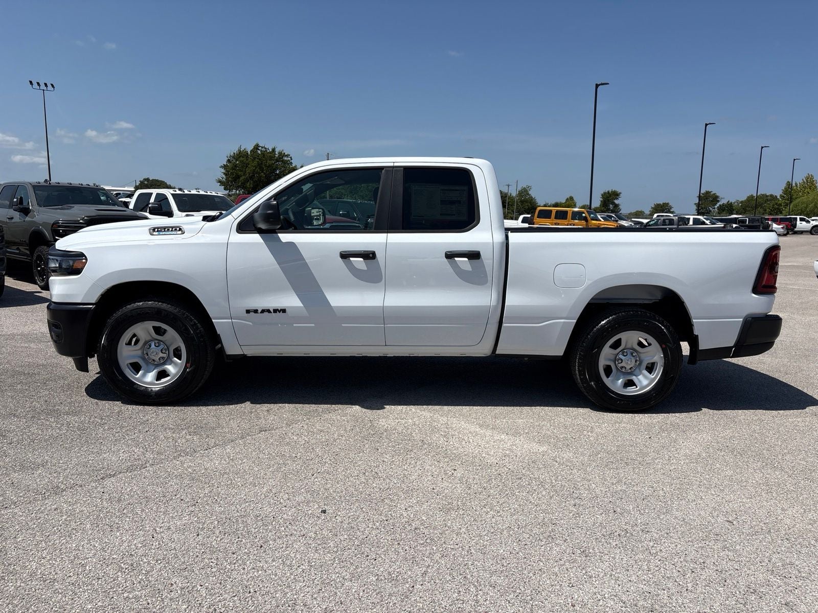 2026 RAM Ram 1500 RAM 1500 TRADESMAN QUAD CAB 4X2 6'4' BOX
