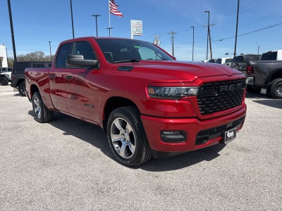 2026 RAM Ram 1500 RAM 1500 EXPRESS QUAD CAB 4X2 6'4' BOX