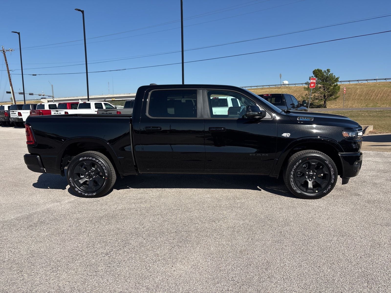 2026 RAM Ram 1500 RAM 1500 LONE STAR CREW CAB 4X4 5'7' BOX
